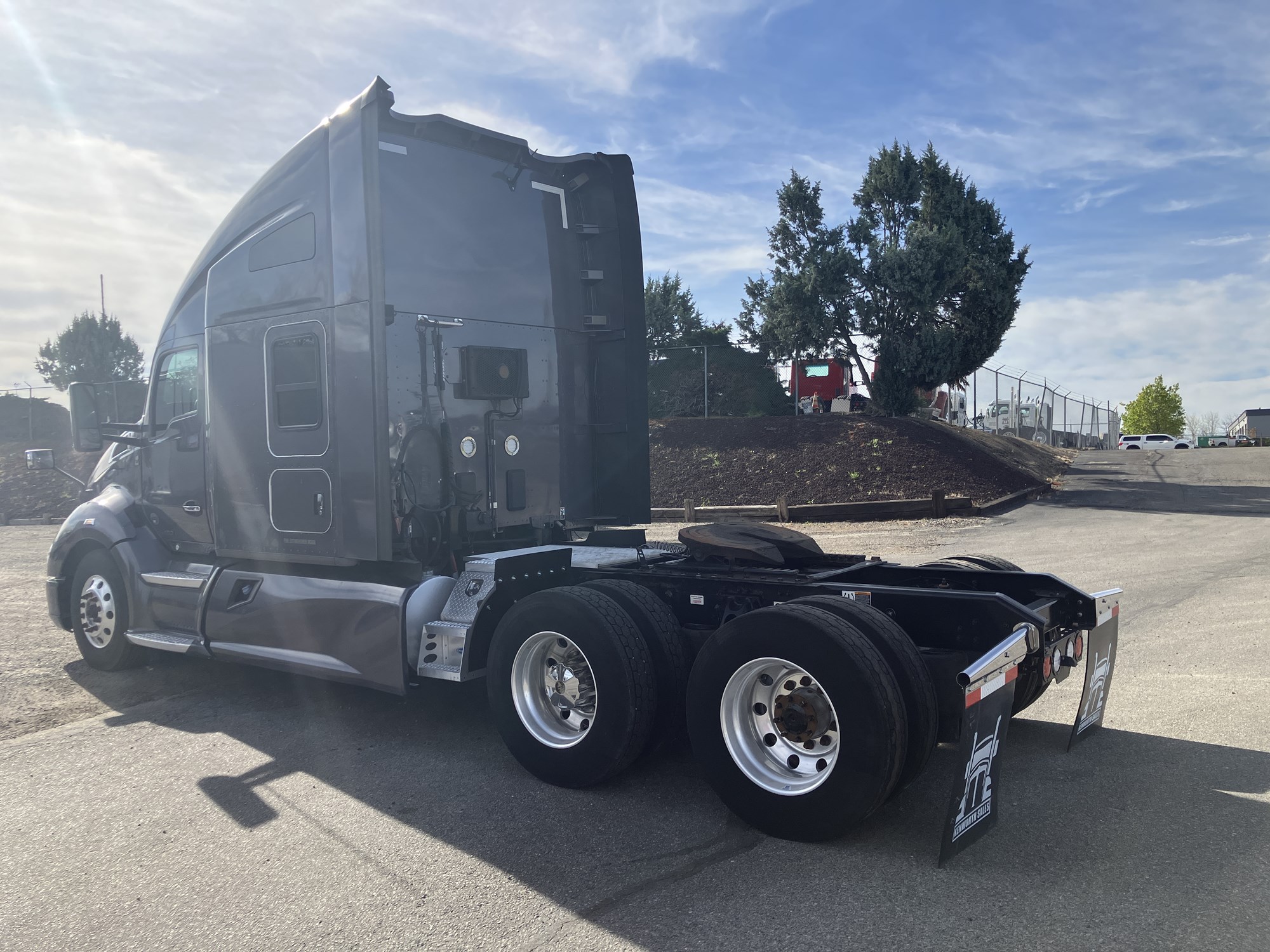 2021 Kenworth T680 — photo 3