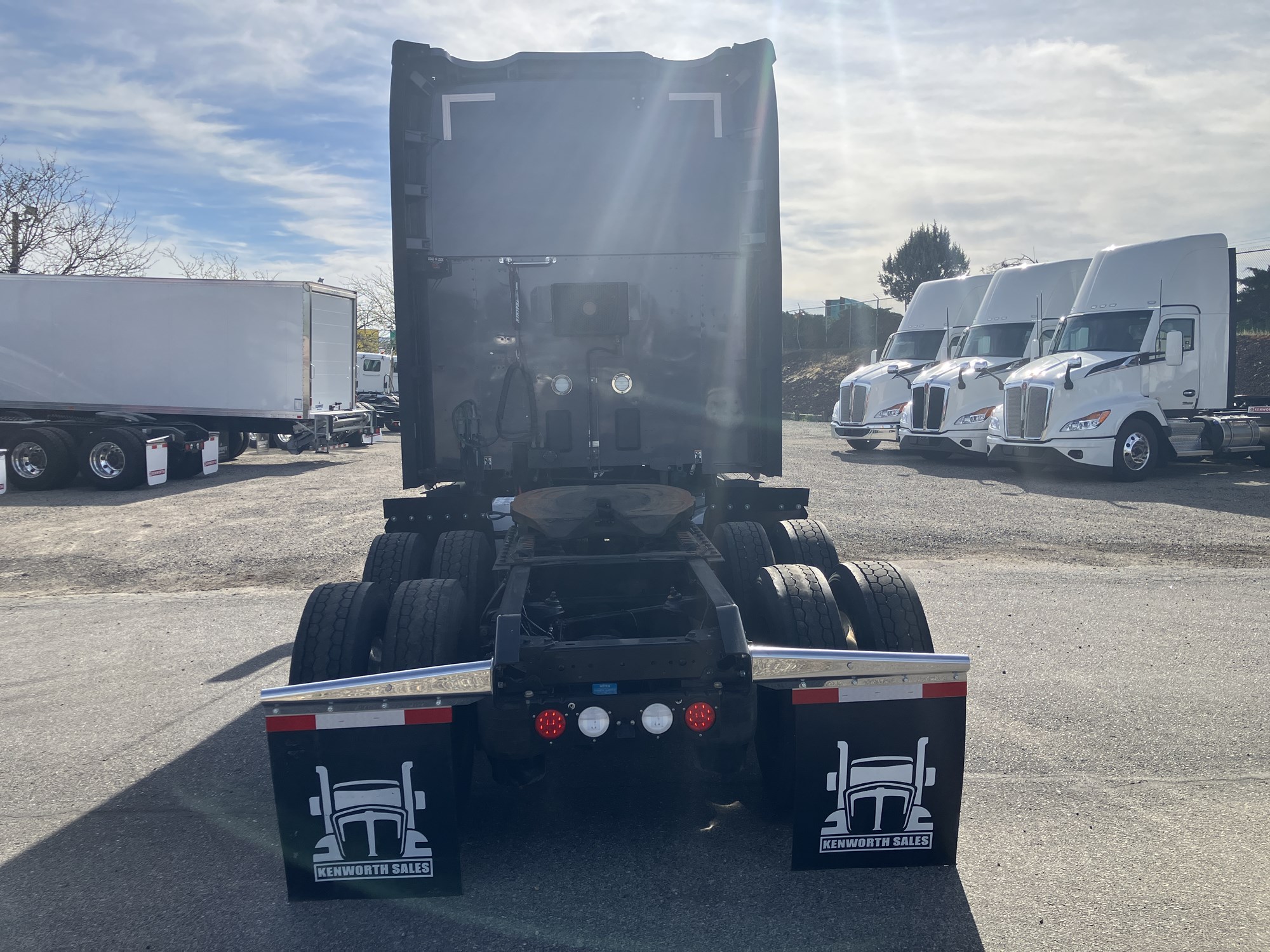 2021 Kenworth T680 — photo 4