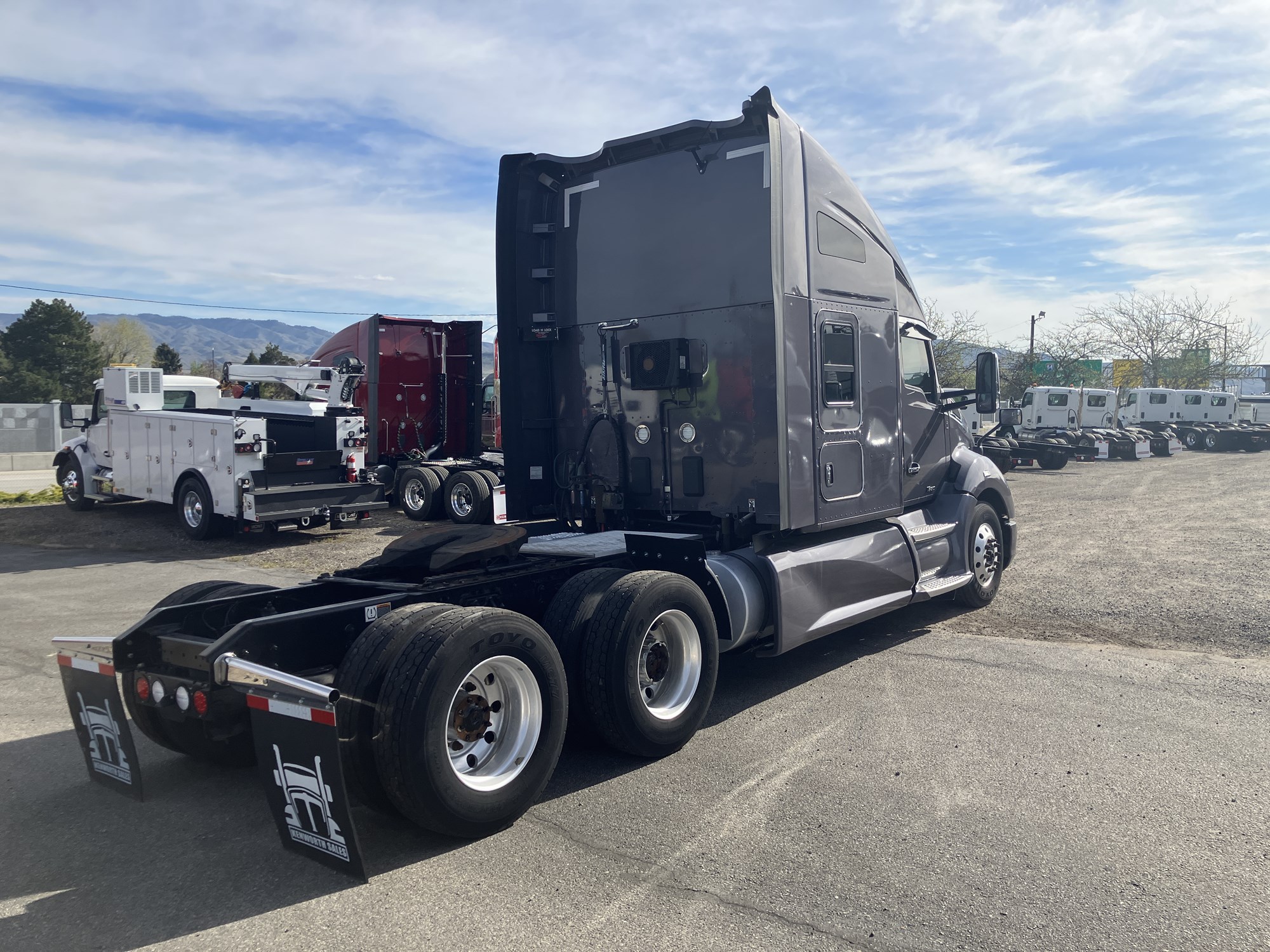 2021 Kenworth T680 — photo 5