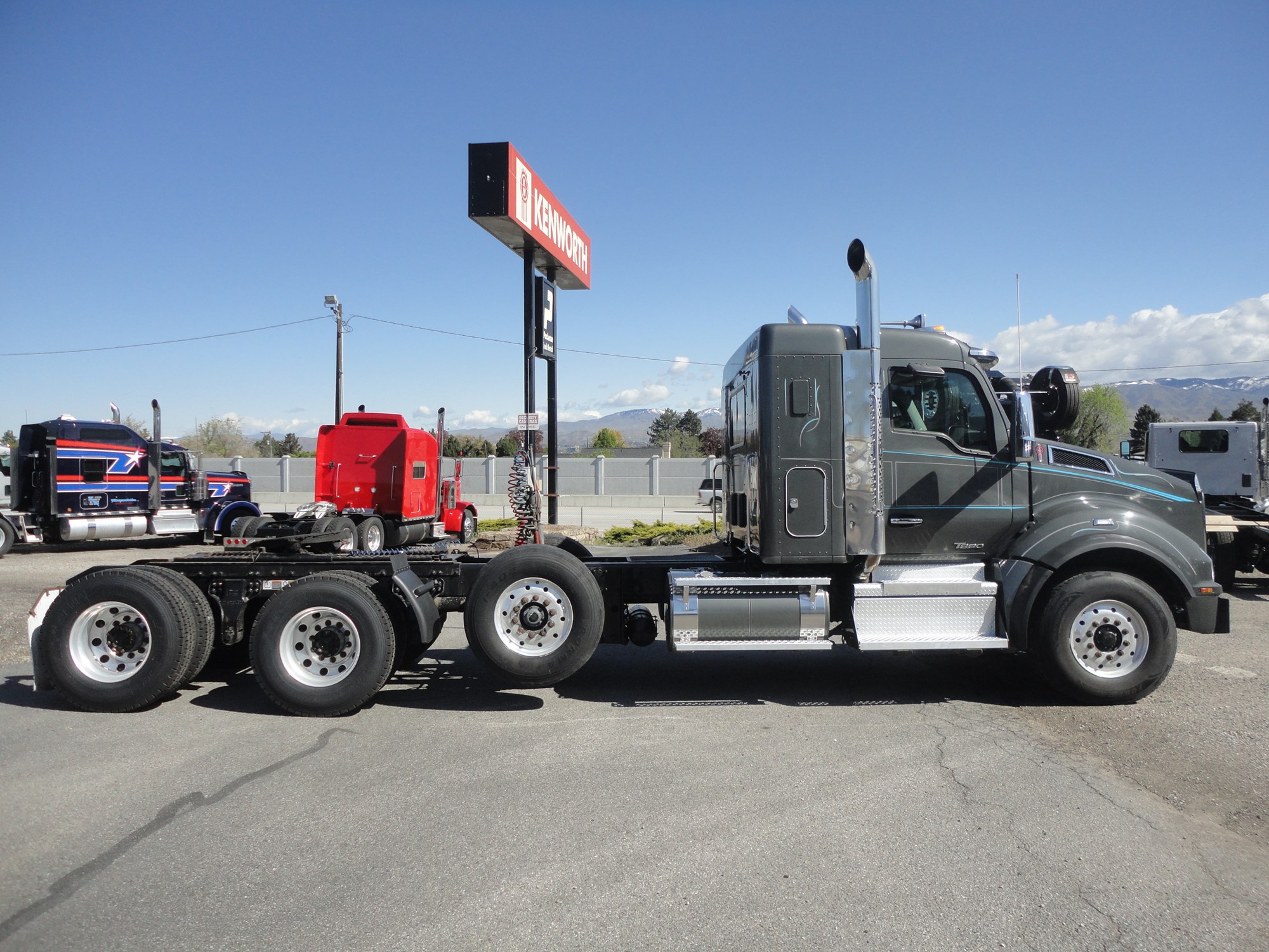 2021 Kenworth T880 - image 6