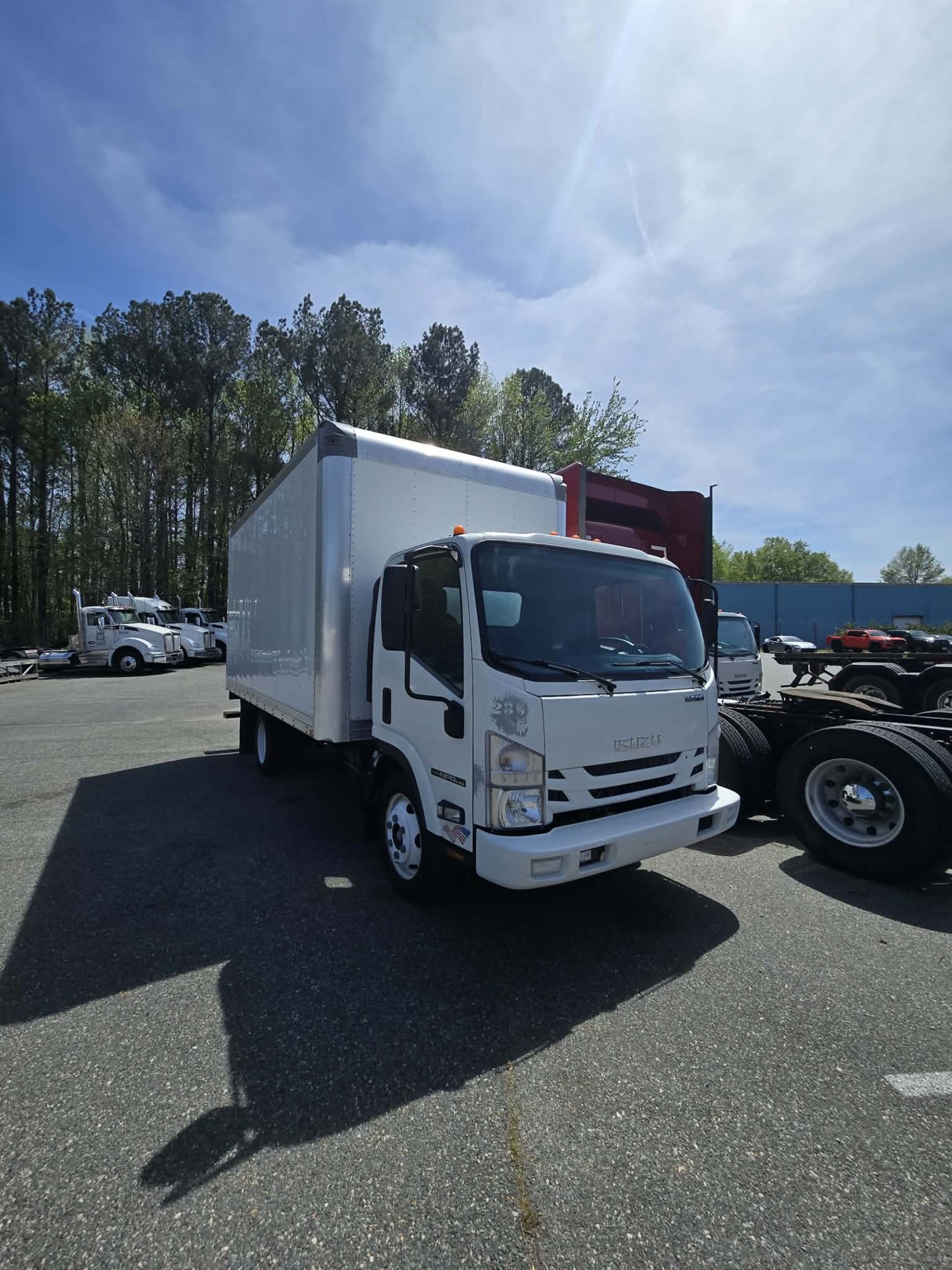 2021 Isuzu NPR HD - image 5 of 6