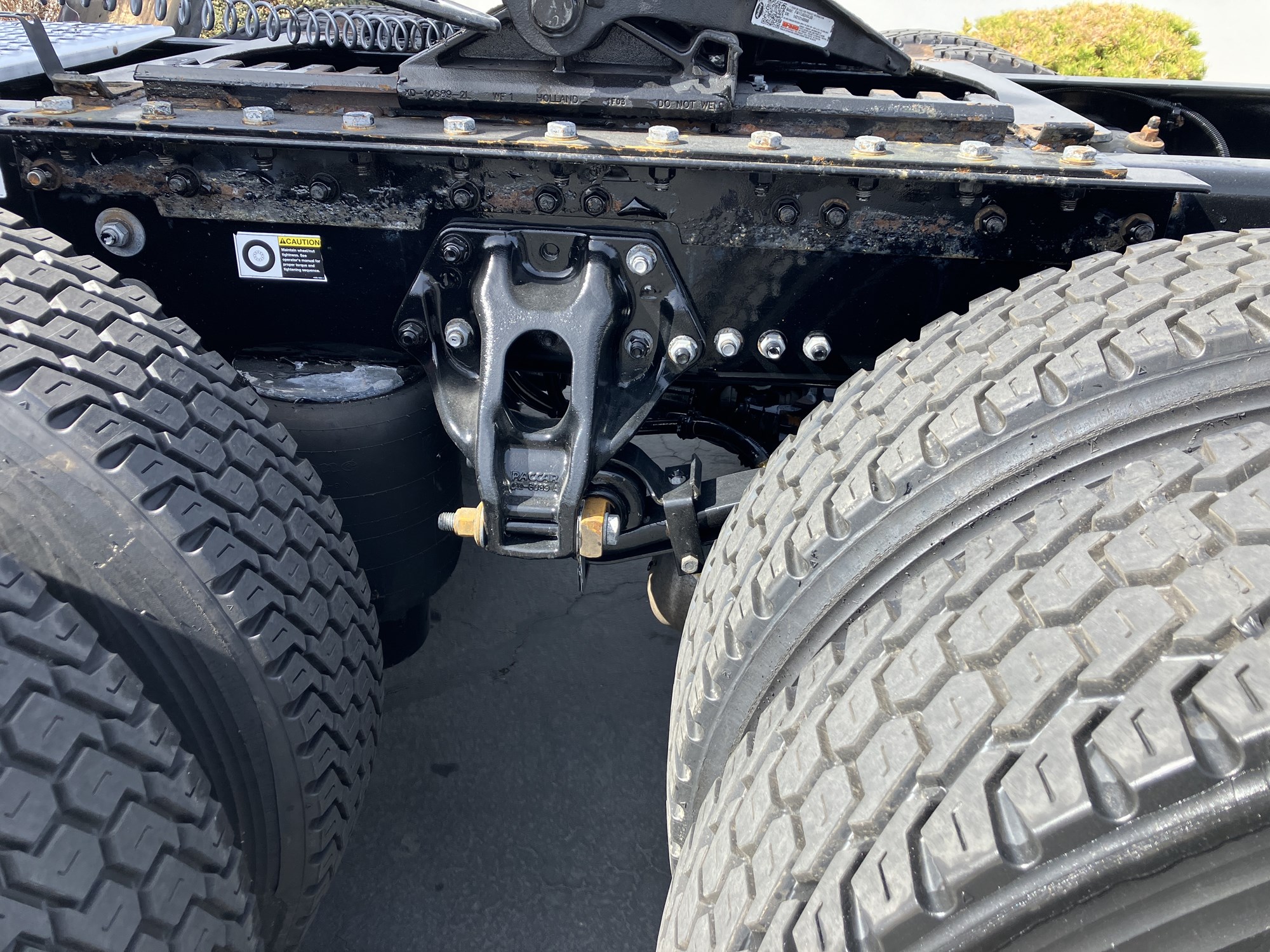 2022 Kenworth T680 - image 4 of 6