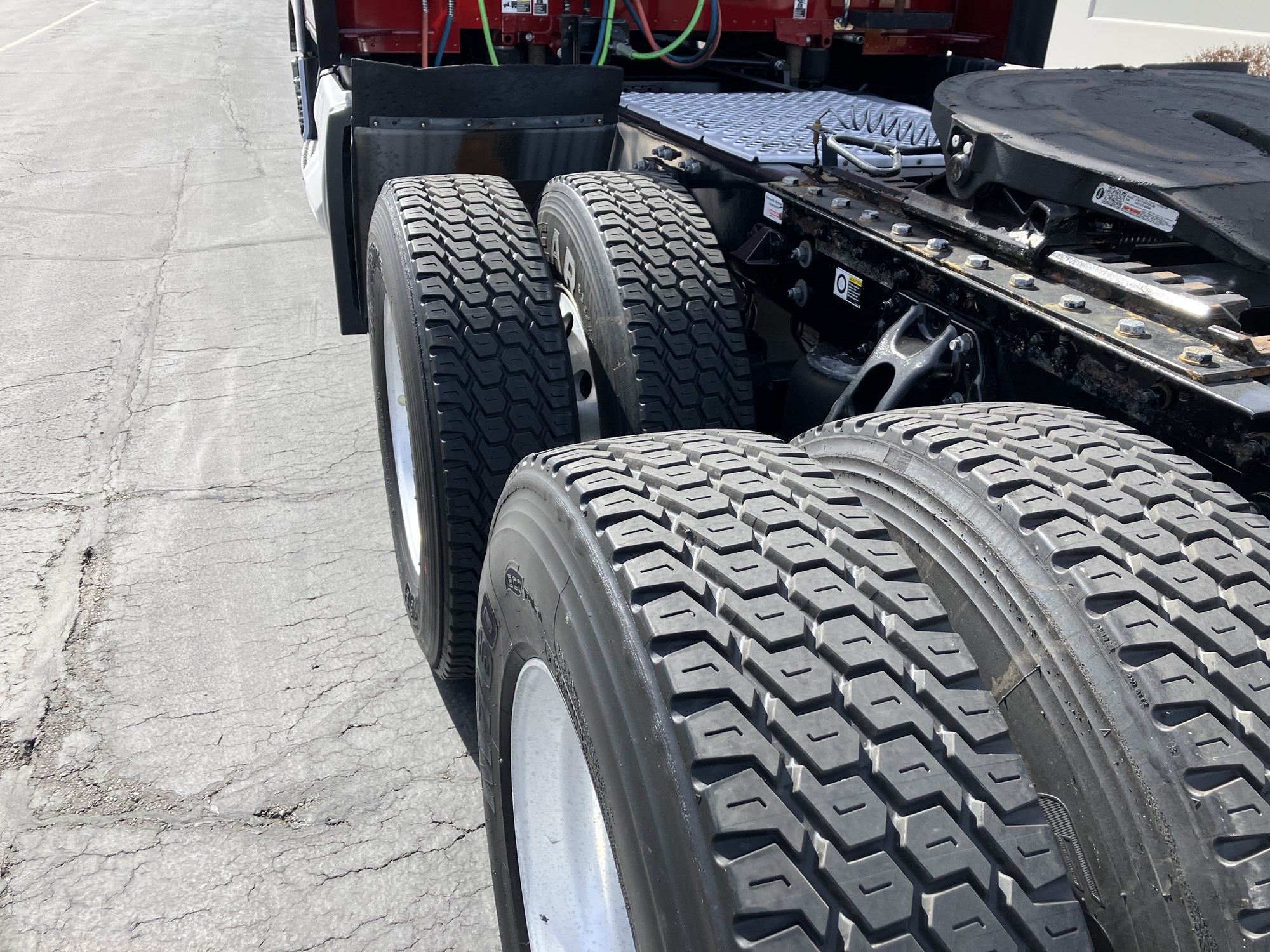 2022 Kenworth T680 - image 6 of 6