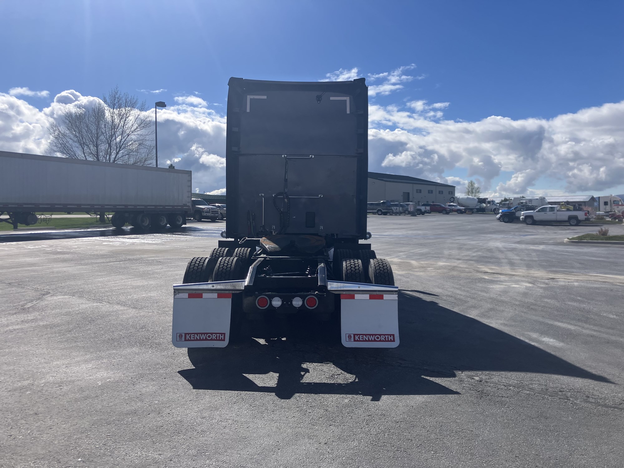 2023 Kenworth T680 - image 6