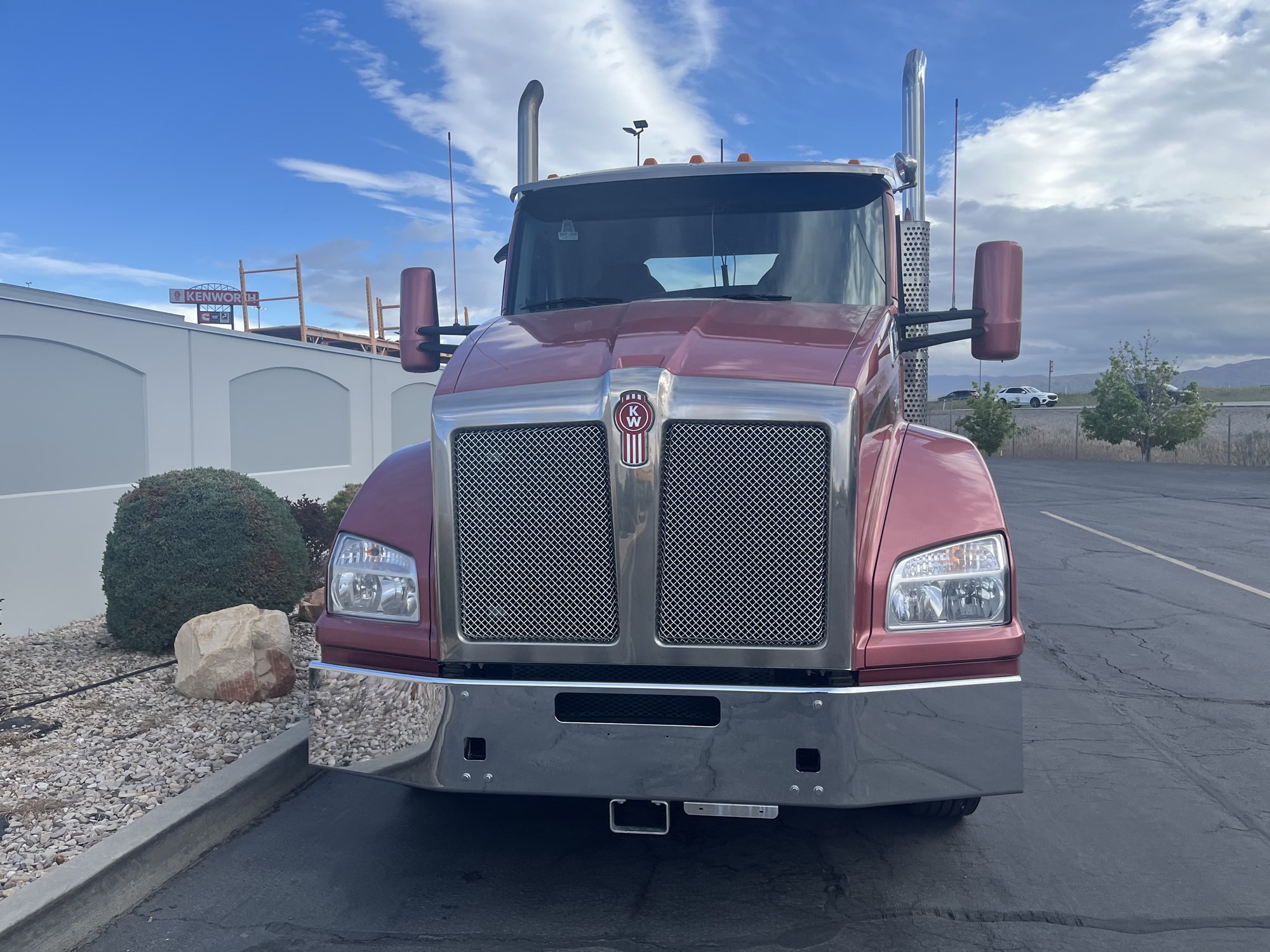 2024 Kenworth T880 - image 3