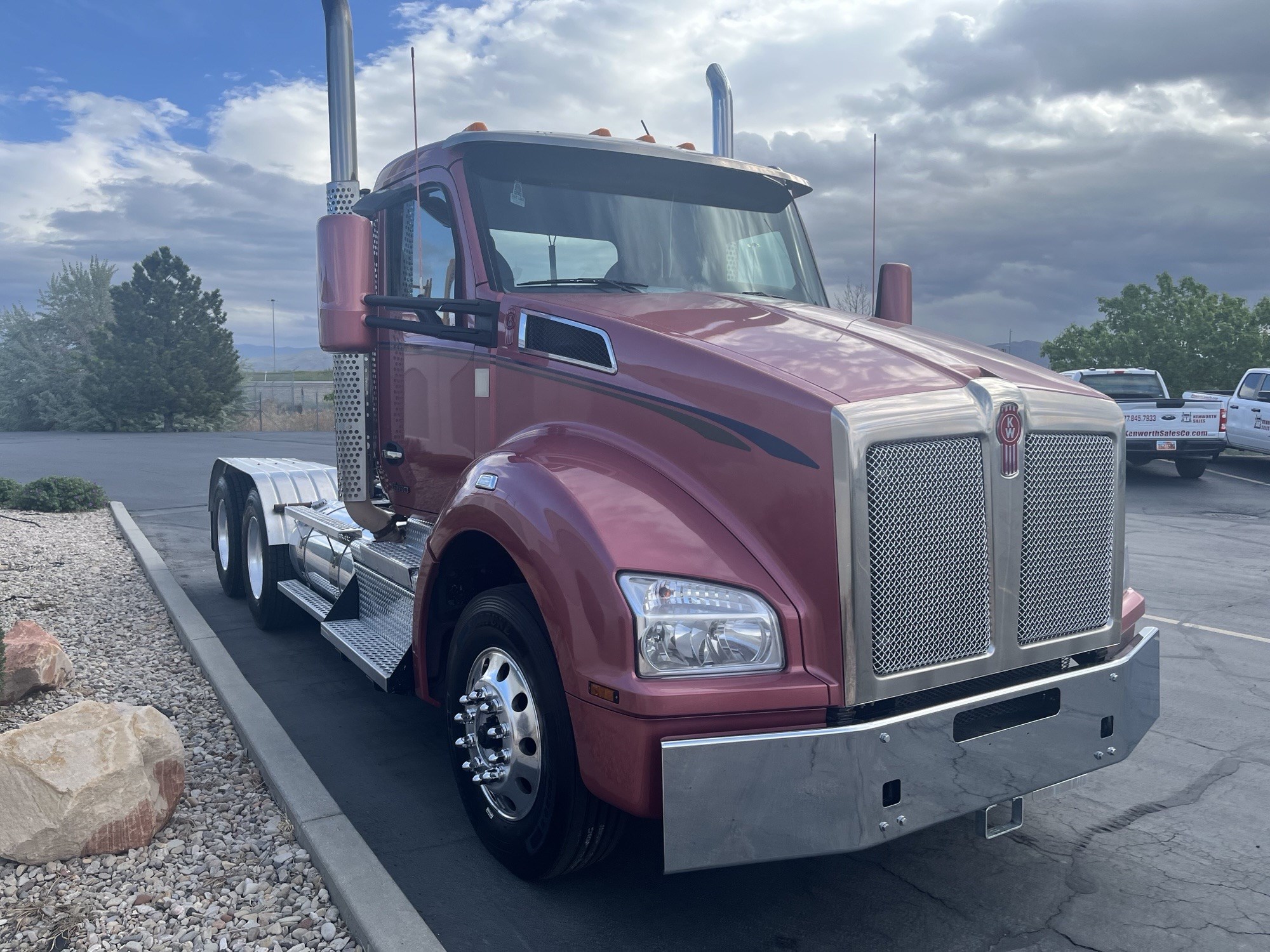 2024 Kenworth T880 - image 4
