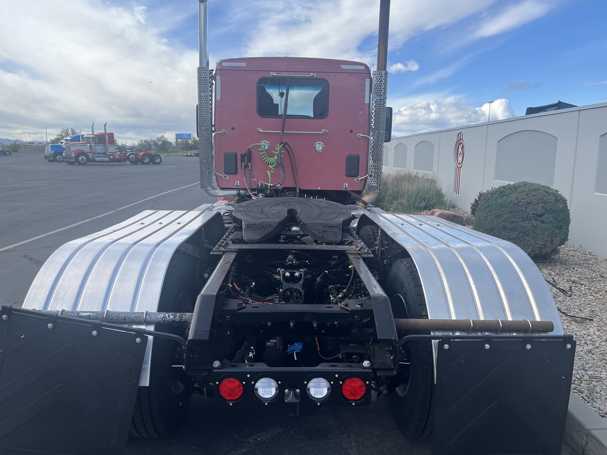 2024 Kenworth T880 - image 5