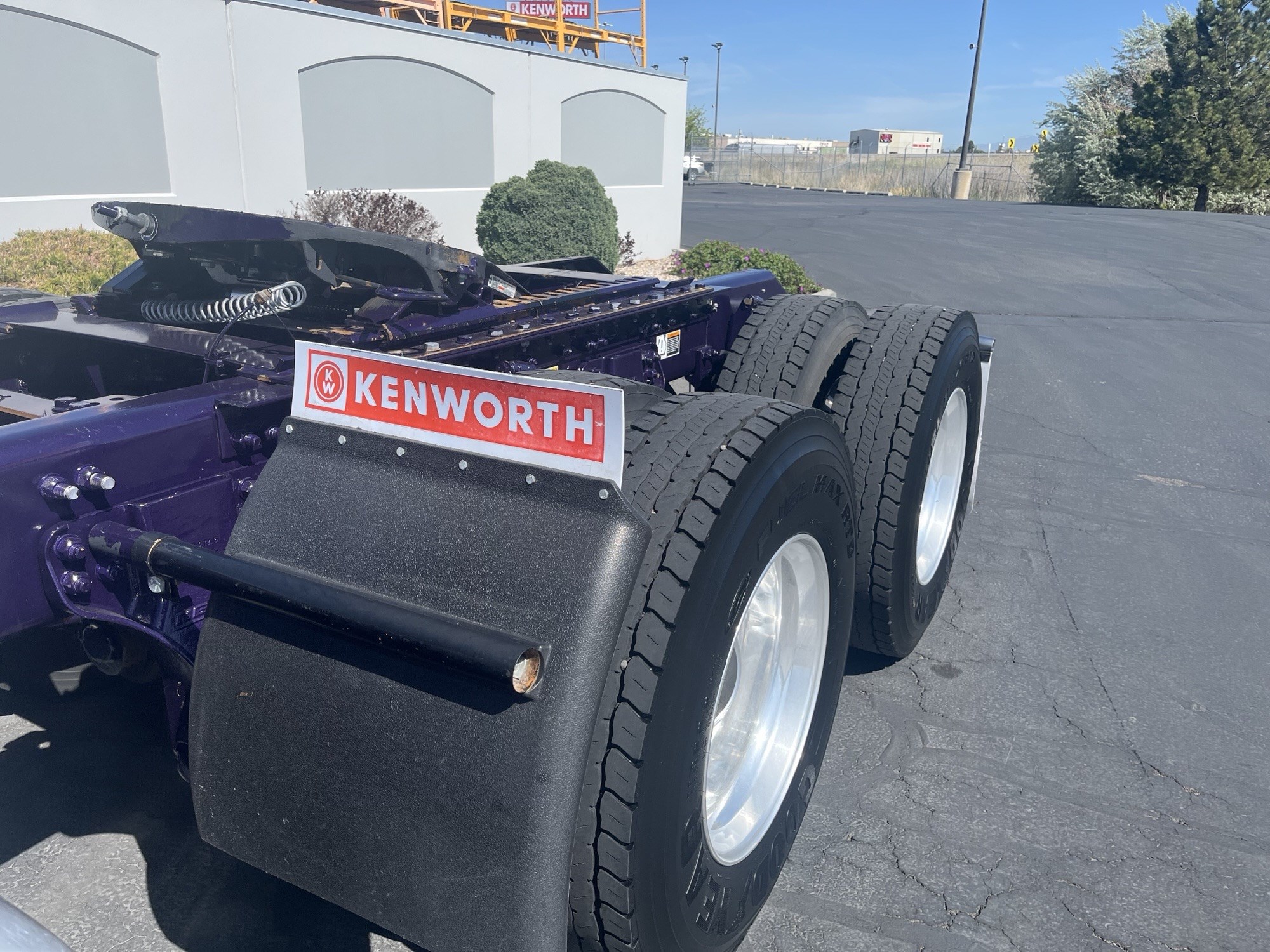 2024 Kenworth W990 - image 6