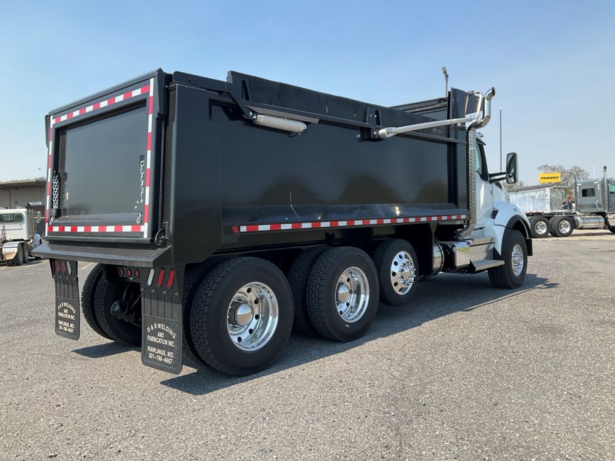 2024 Kenworth T880 - image 4