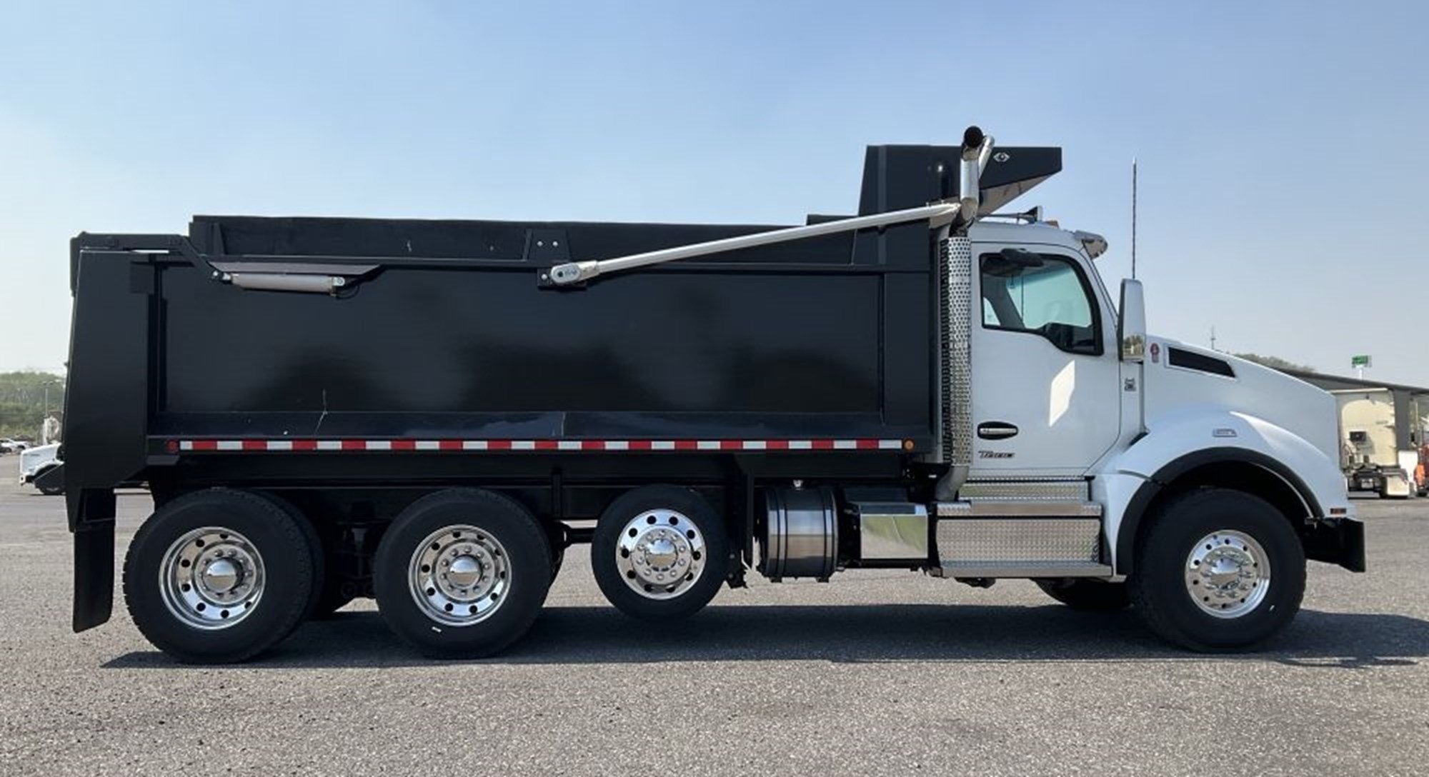 2024 Kenworth T880 - image 5