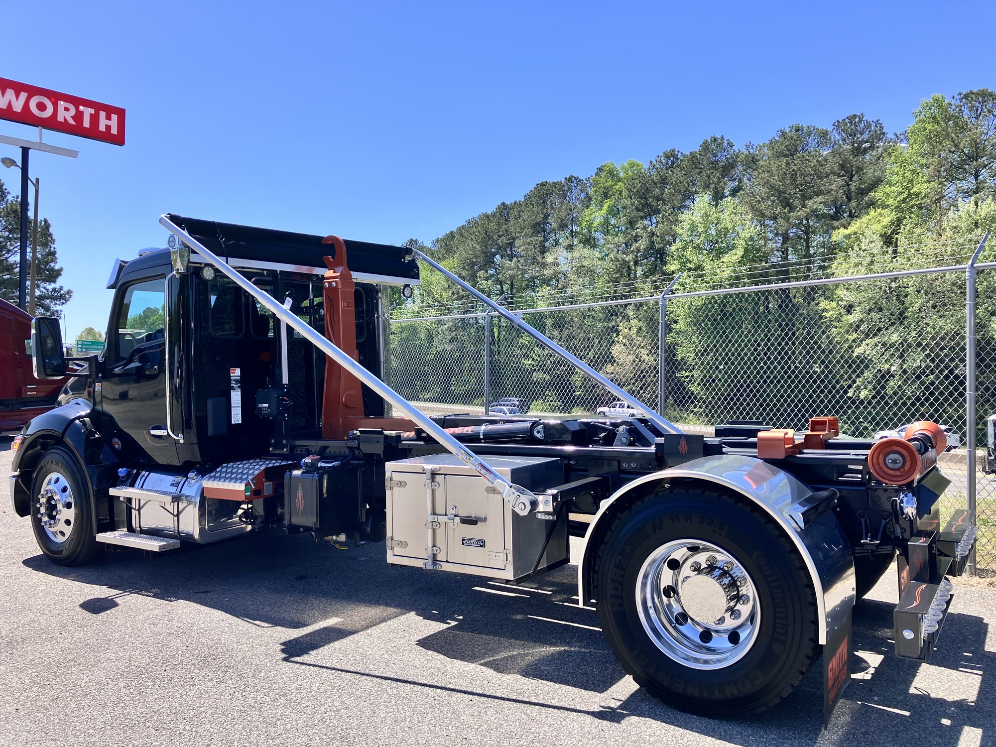 2025 Kenworth T280 - image 5