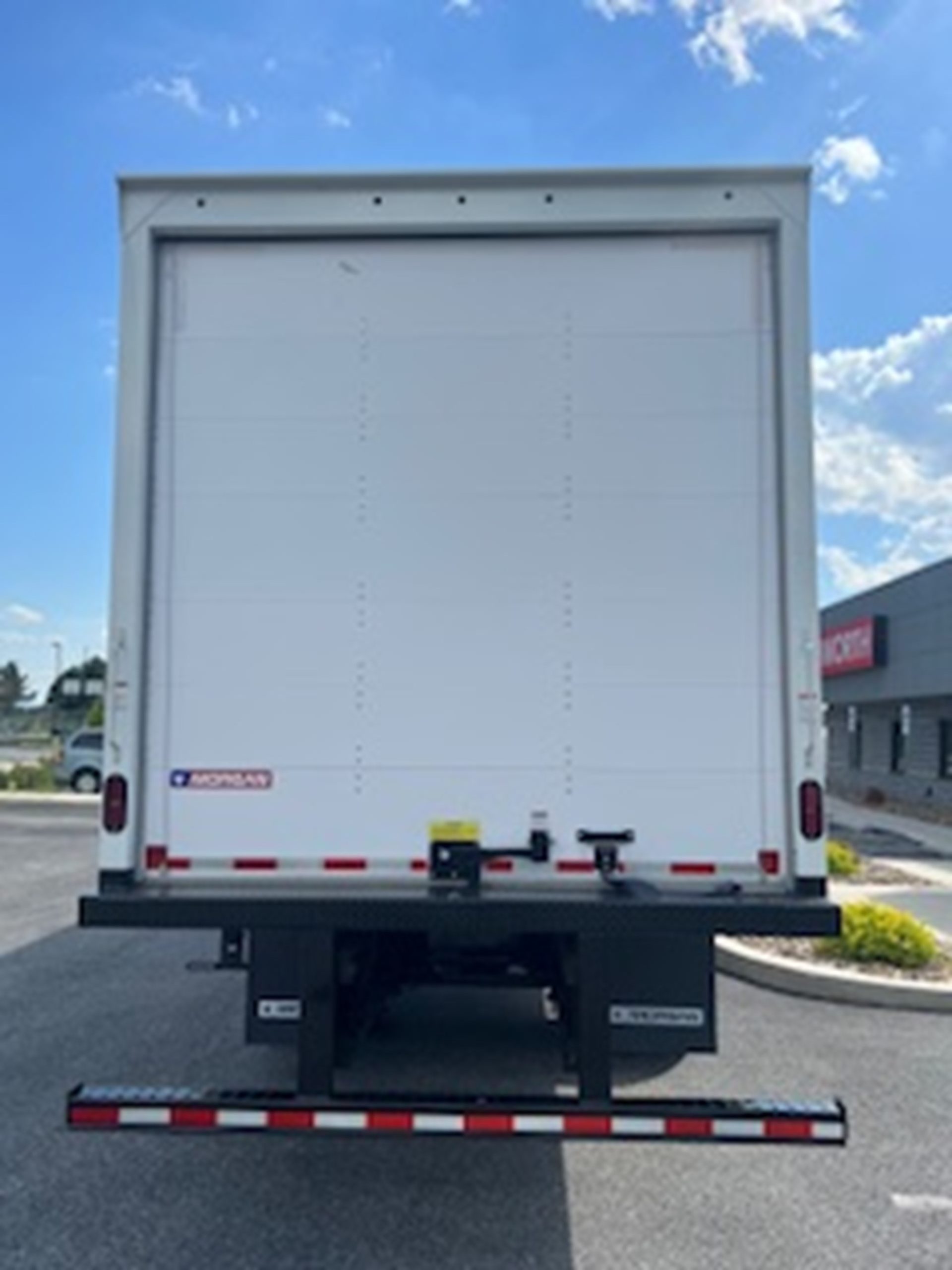 2025 Kenworth T380 - image 6