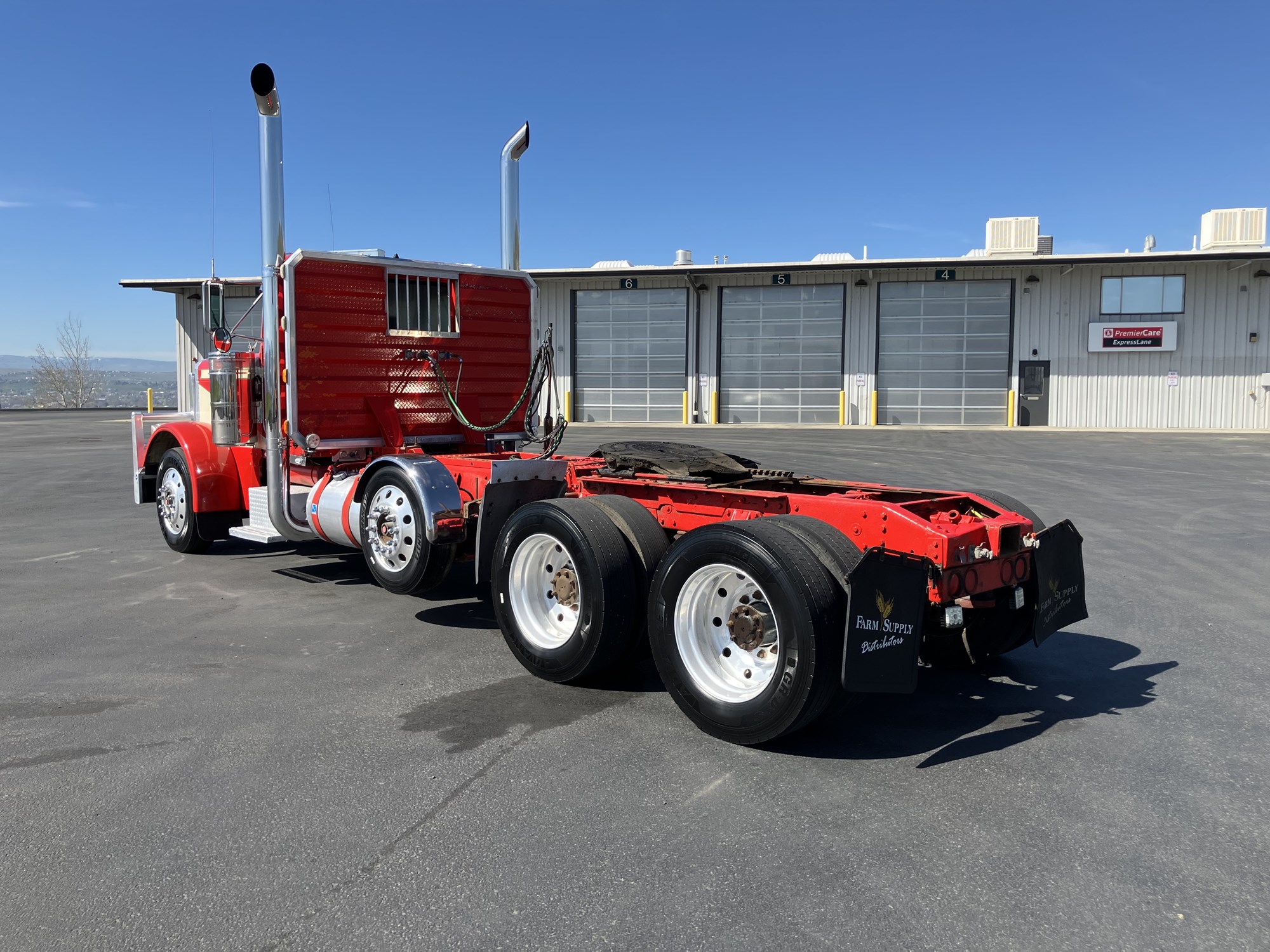 1997 Peterbilt 379 - image 5 of 6