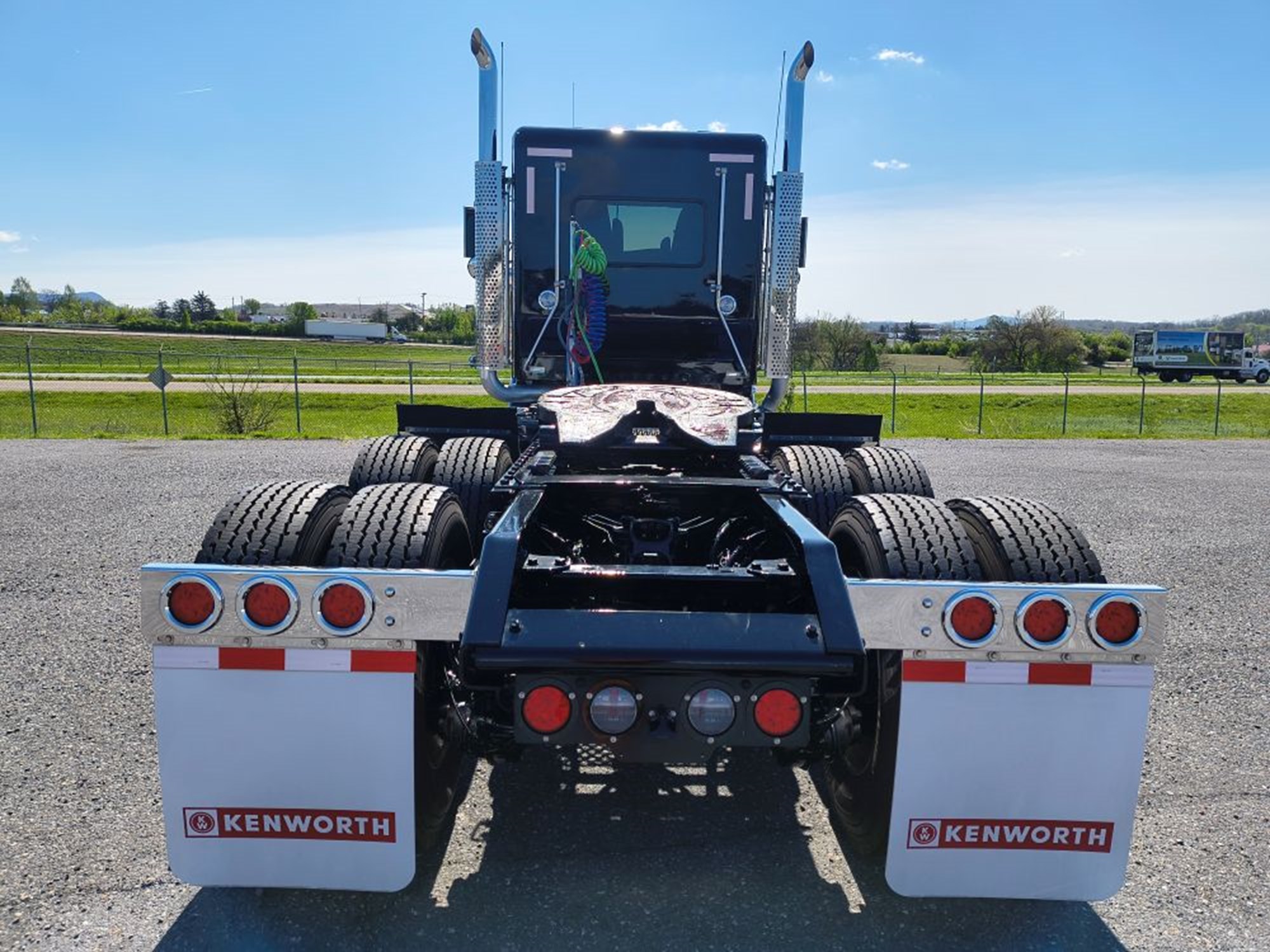 2027 Kenworth W900 - image 4