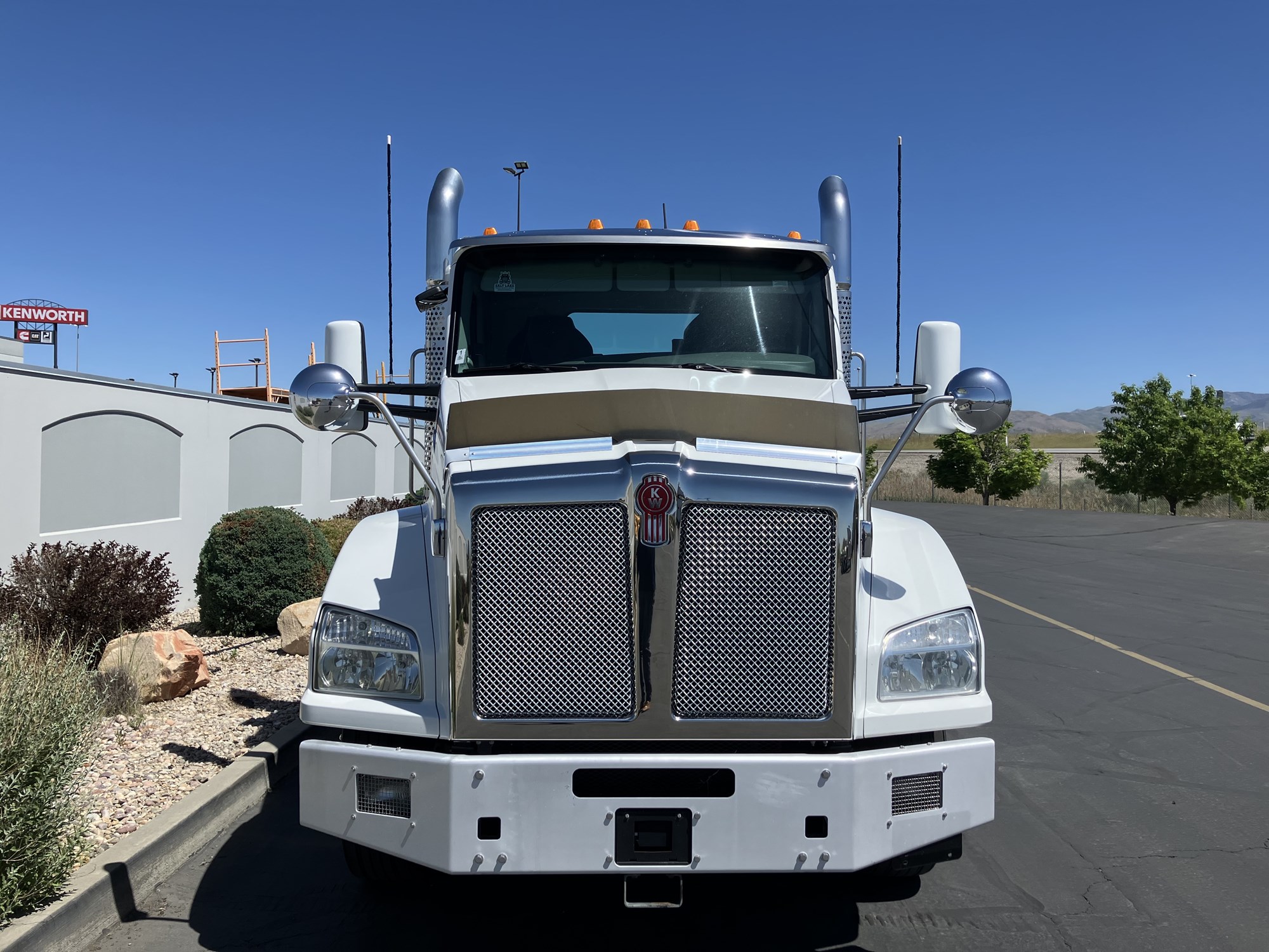2019 Kenworth T880 2019 Kenworth T880 - image 3 of 6