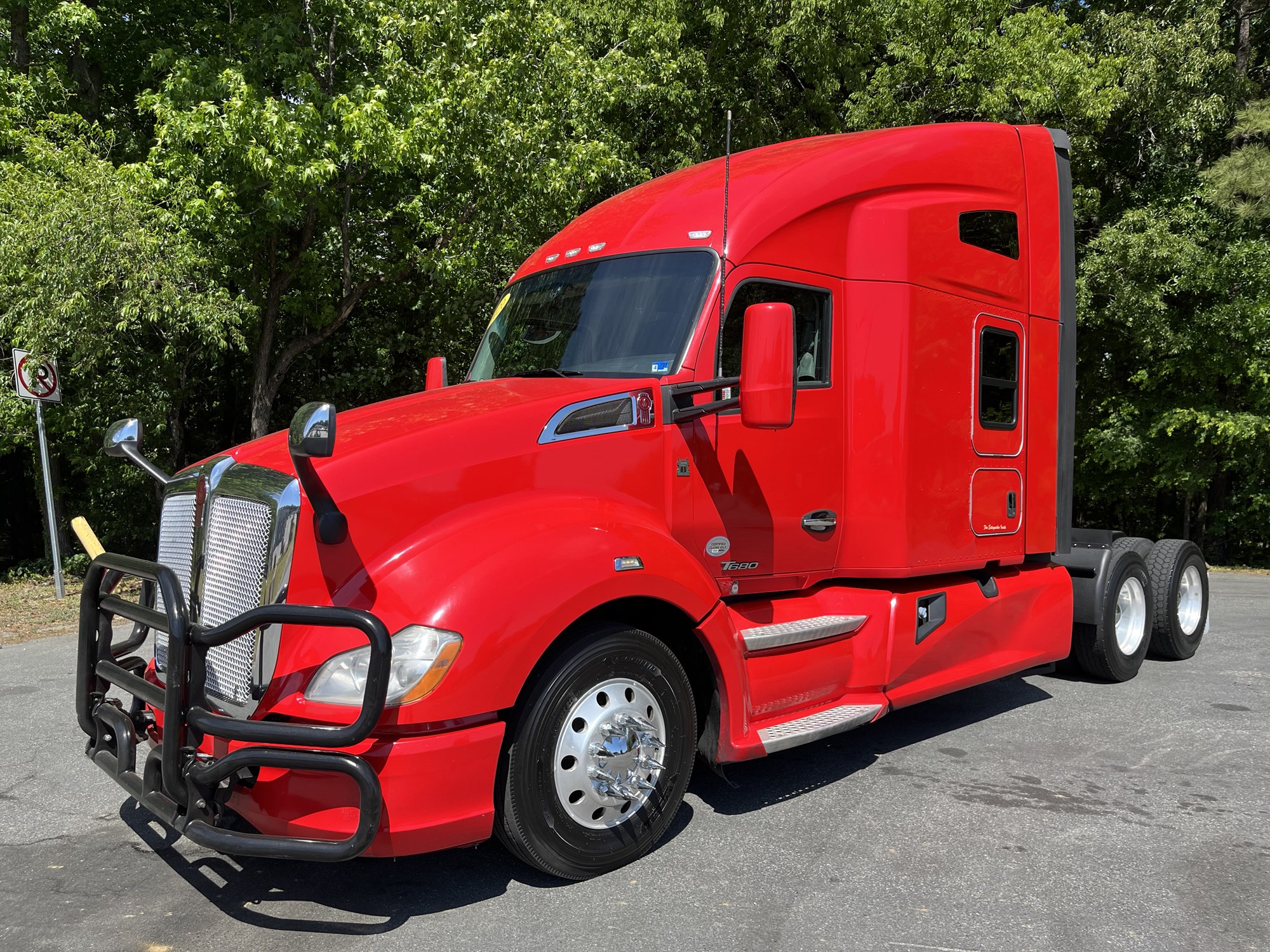 2020 Kenworth T680 2020 Kenworth T680 - image 1 of 6