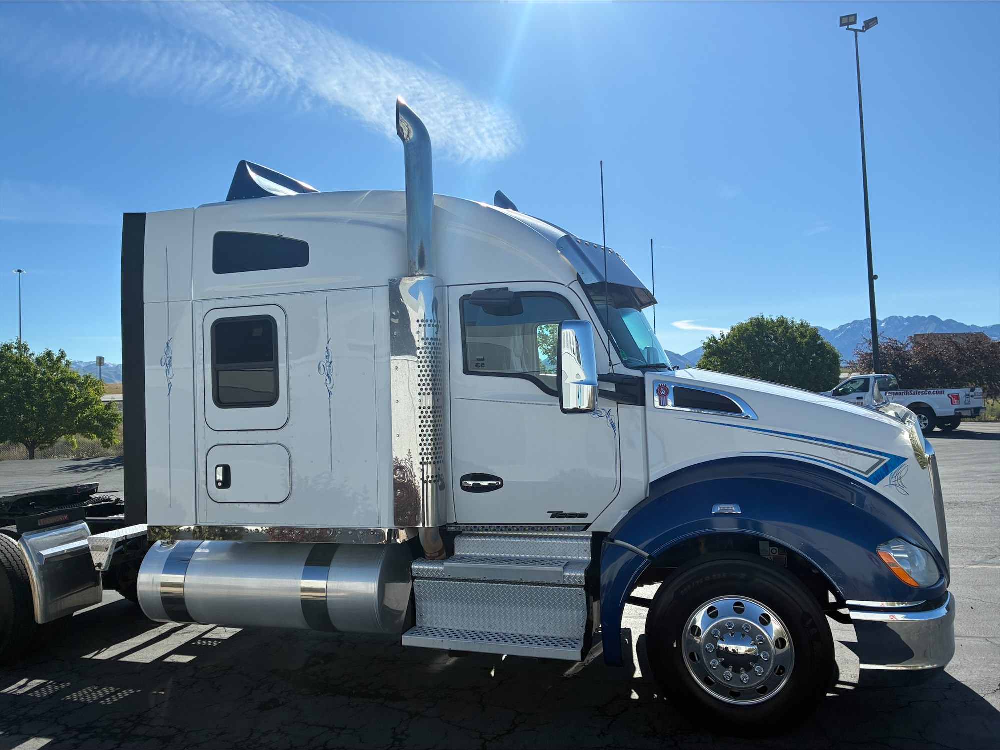 2020 Kenworth T680 2020 Kenworth T680 - image 5 of 6