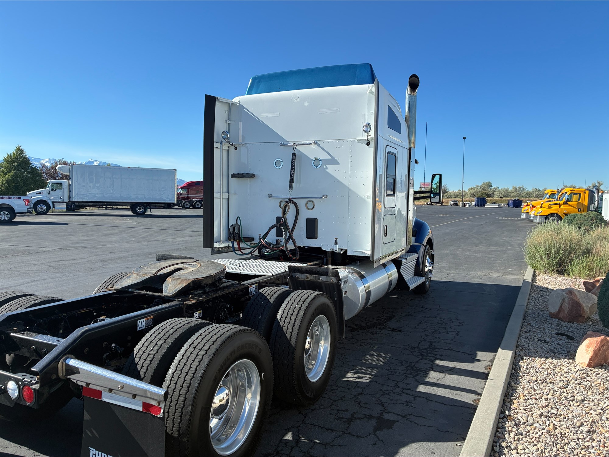 2020 Kenworth T680 2020 Kenworth T680 - image 6 of 6