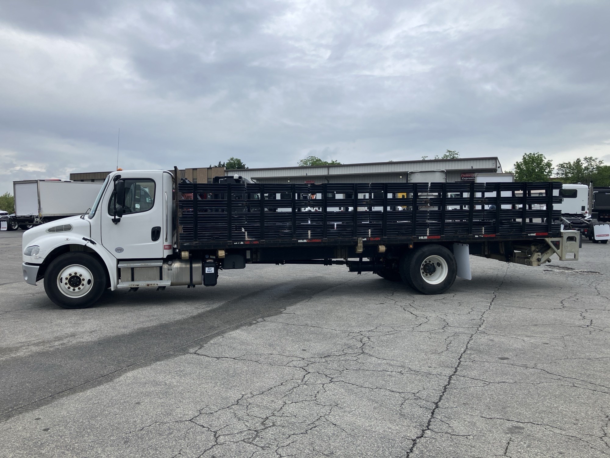2021 Freightliner M2 2021 Freightliner M2 - image 1 of 3