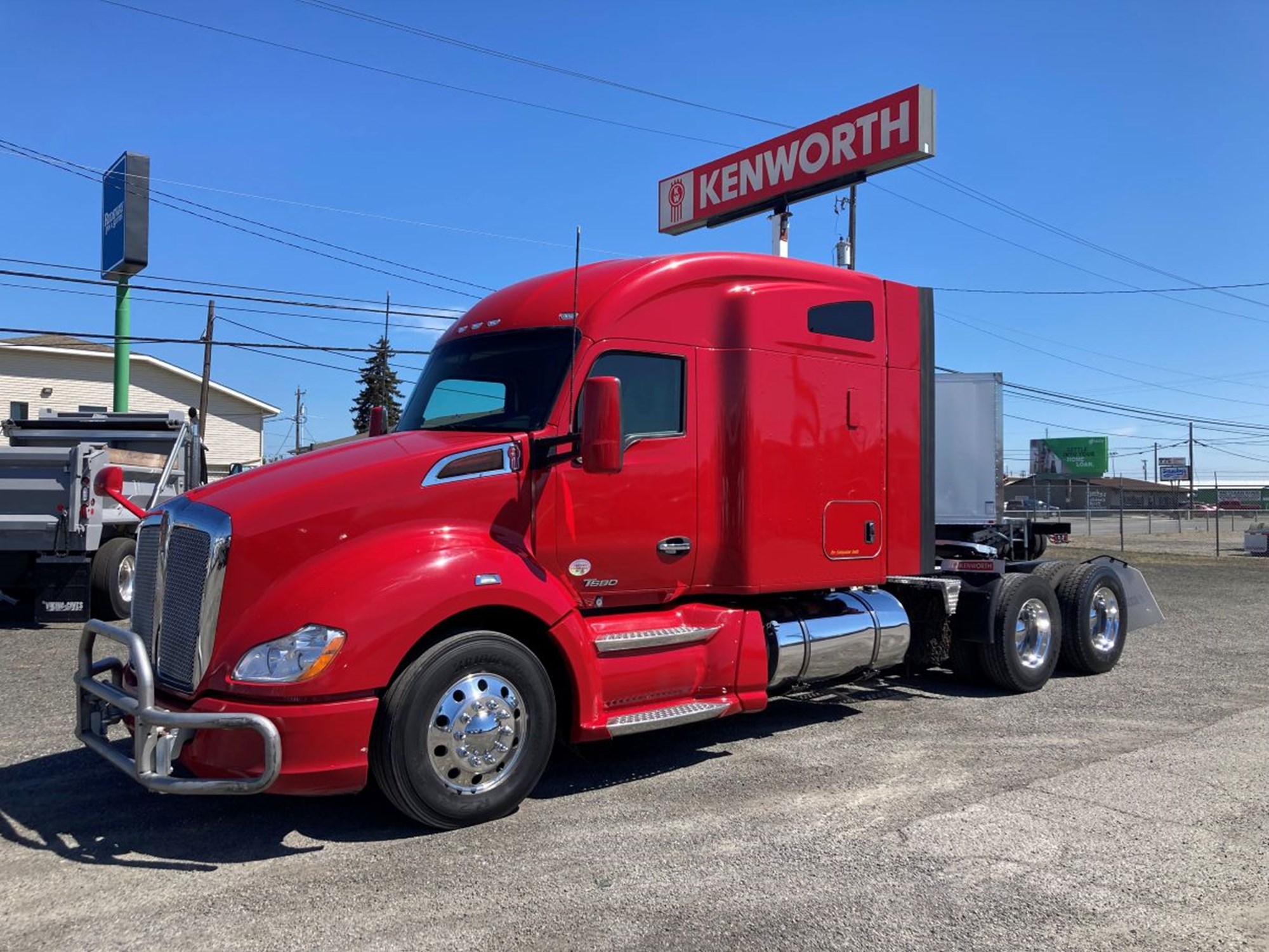 2021 Kenworth T680 2021 Kenworth T680 - image 1 of 6