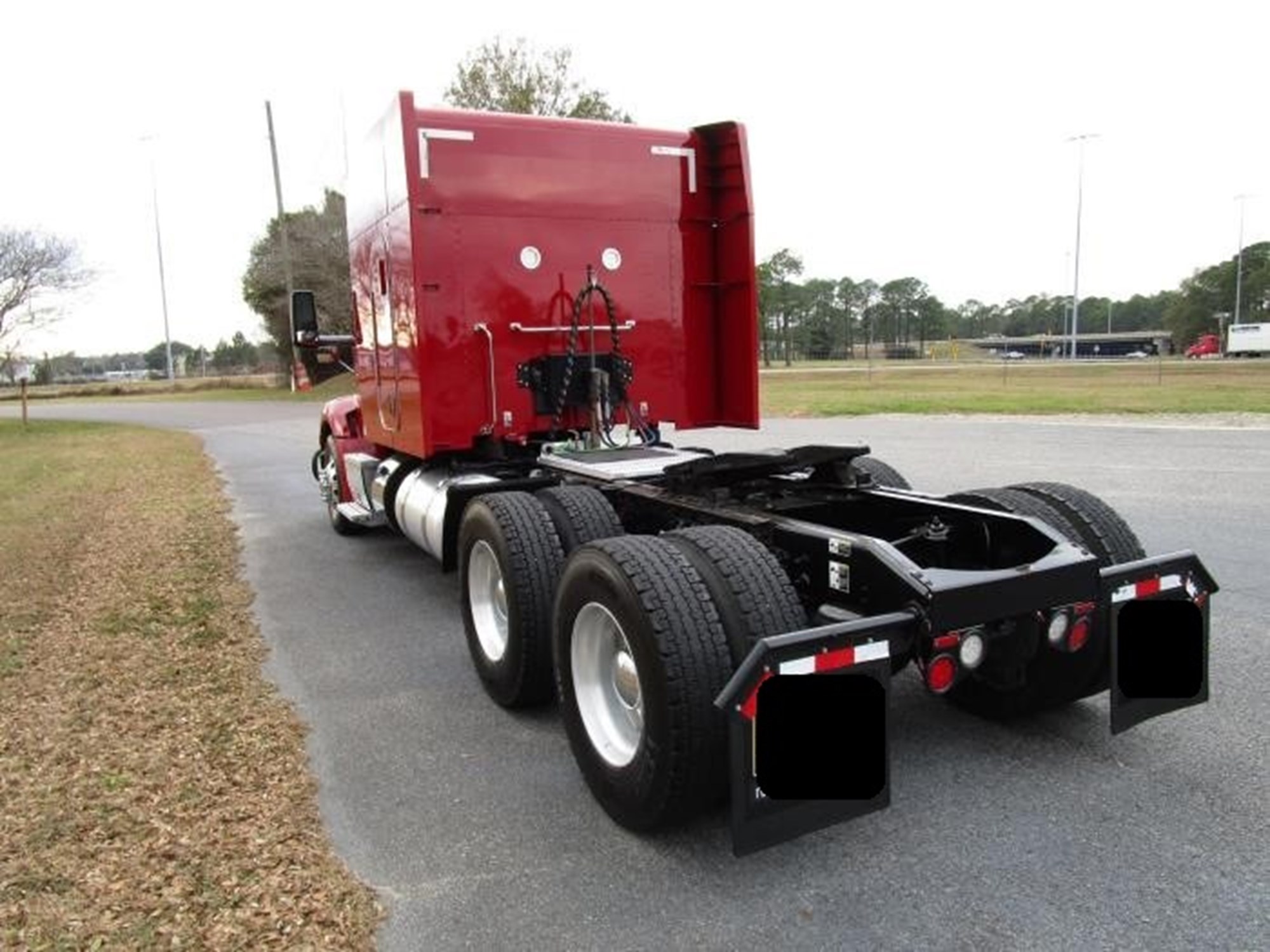 2023 Peterbilt 579 2023 Peterbilt 579 - image 4 of 4