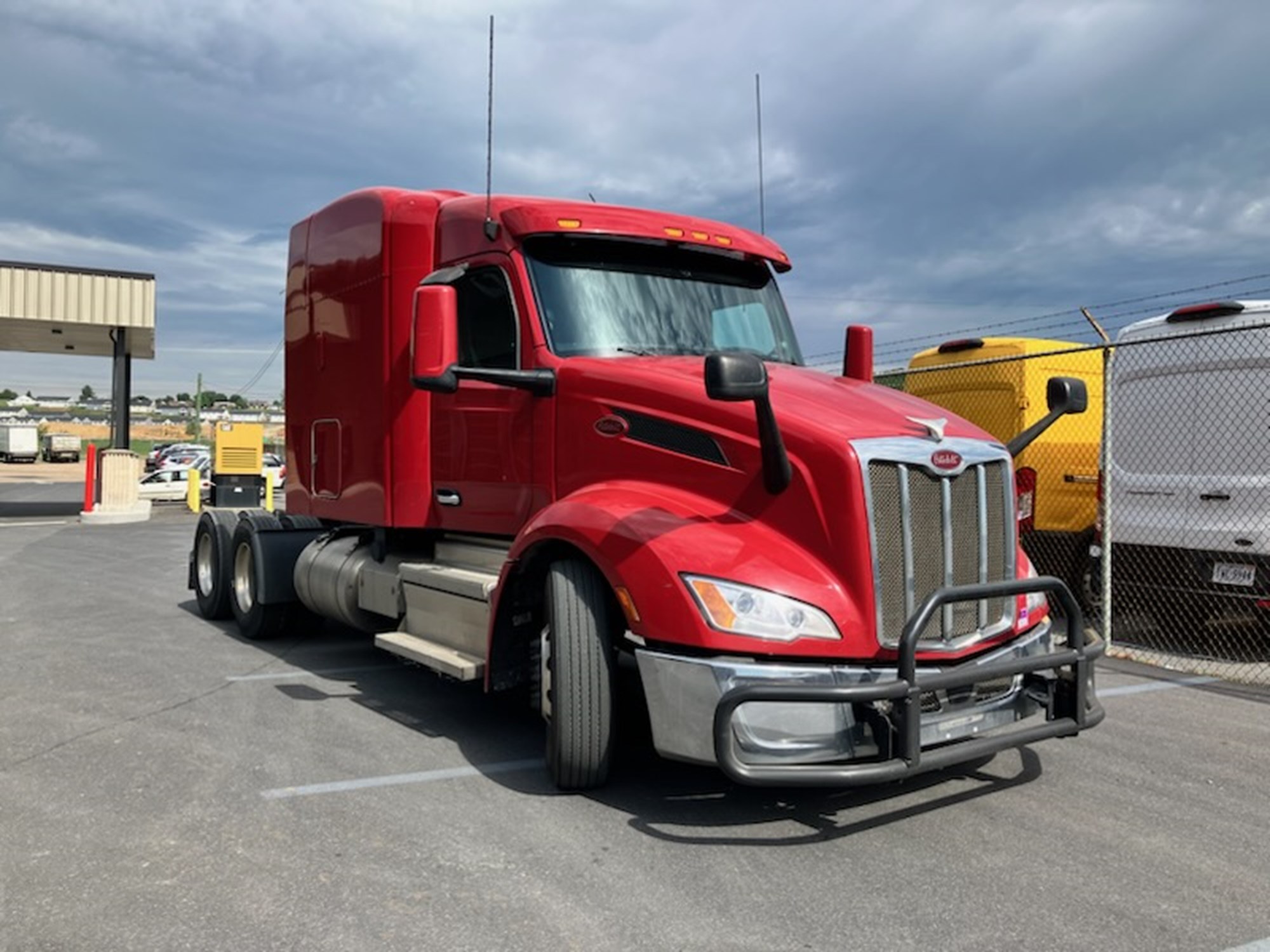 2023 Peterbilt 579 2023 Peterbilt 579 - image 3 of 3
