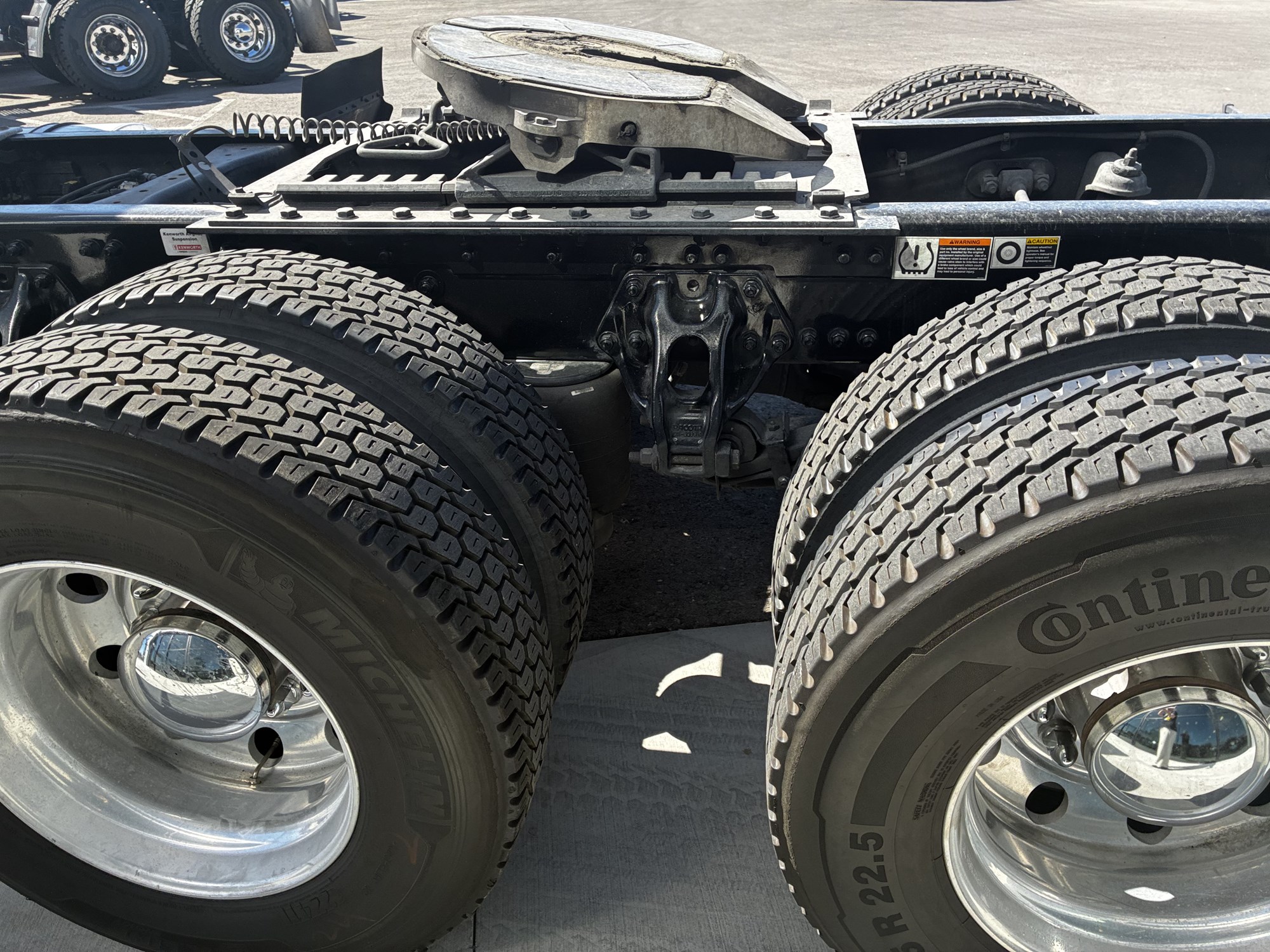 2023 Kenworth T680 in Las Vegas, NV, NV — photo 6