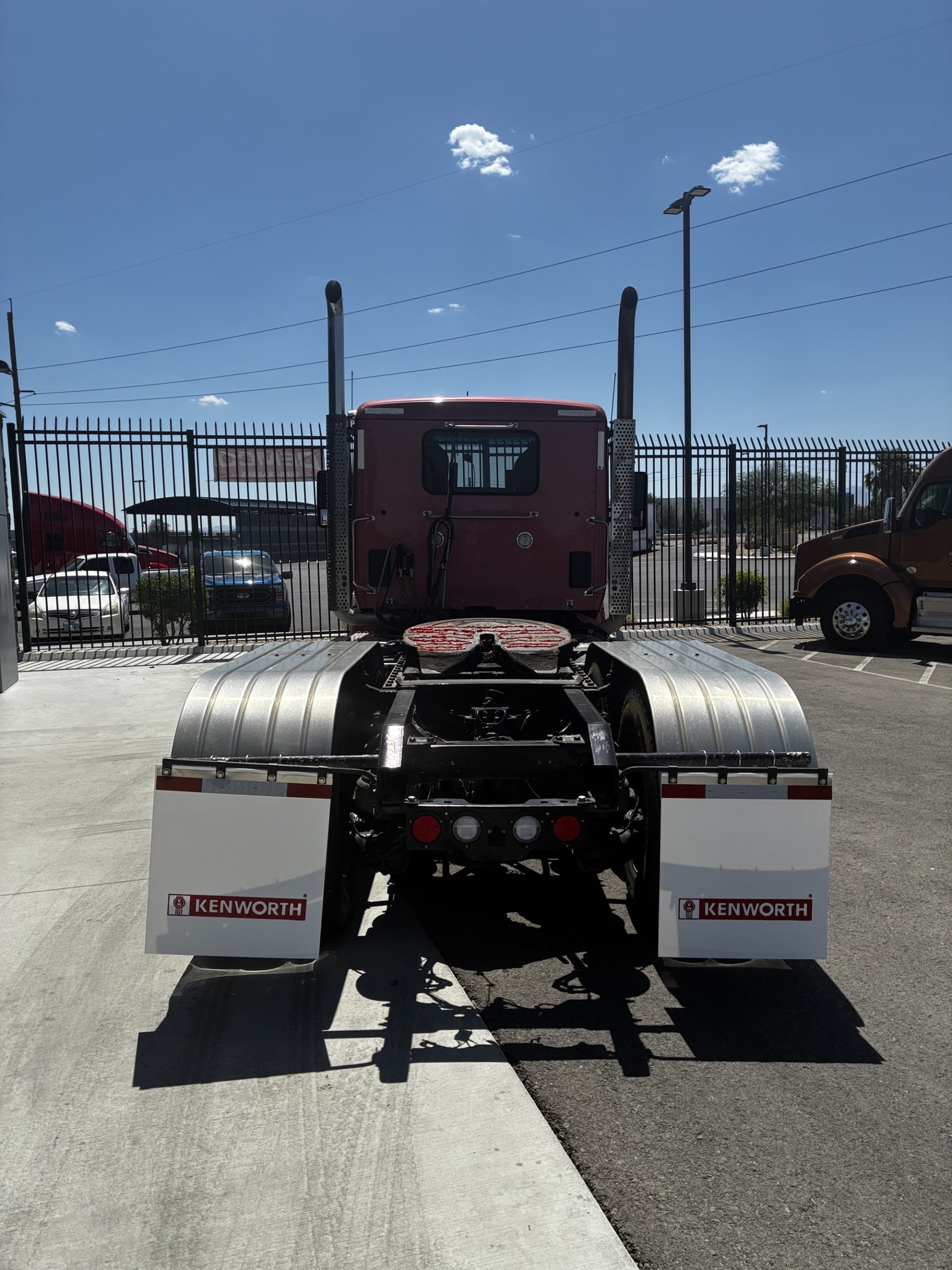 2024 Kenworth T880 2024 Kenworth T880 - image 3 of 6
