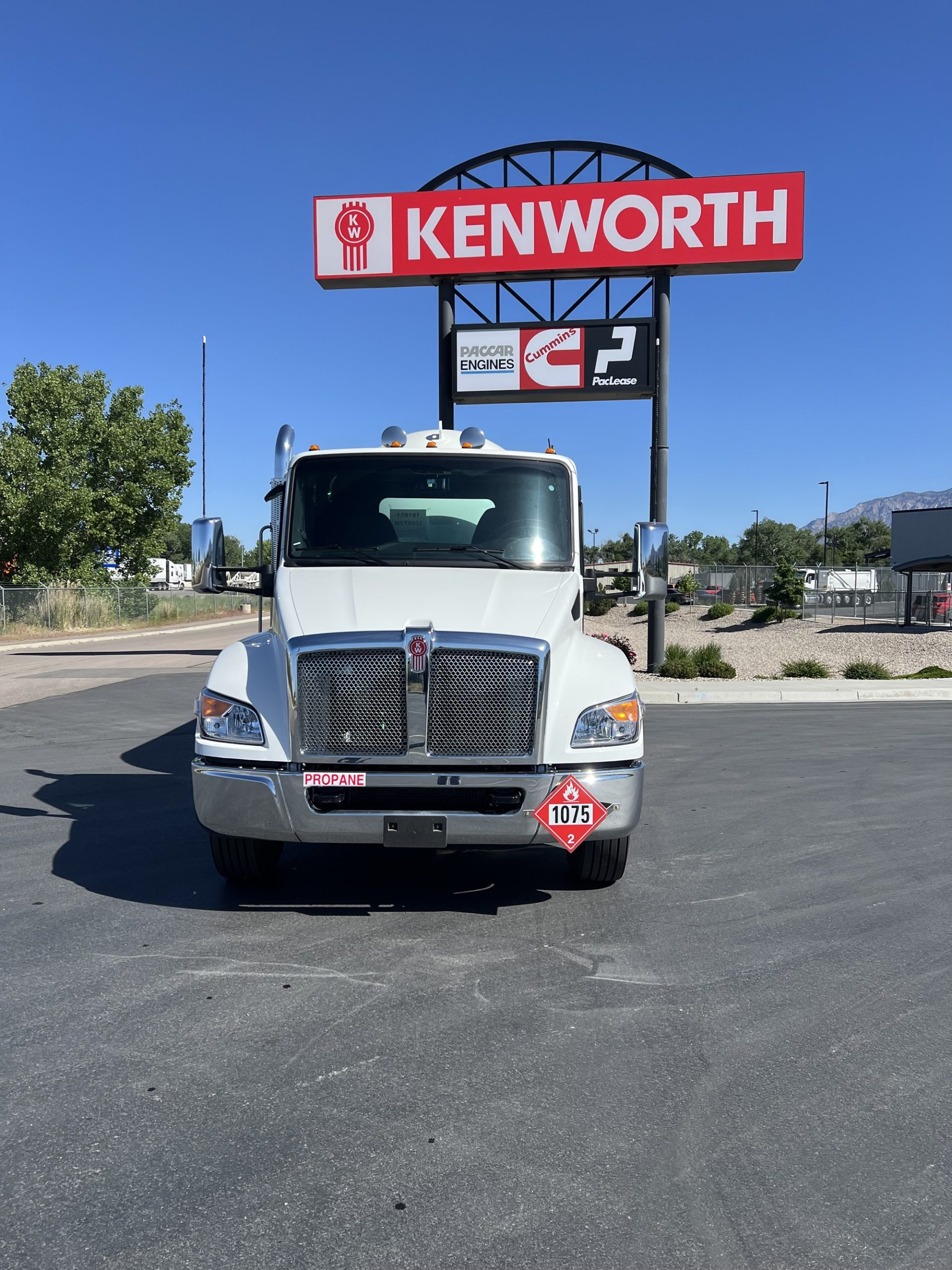 2025 Kenworth T380 in Ogden, UT, UT — photo 2