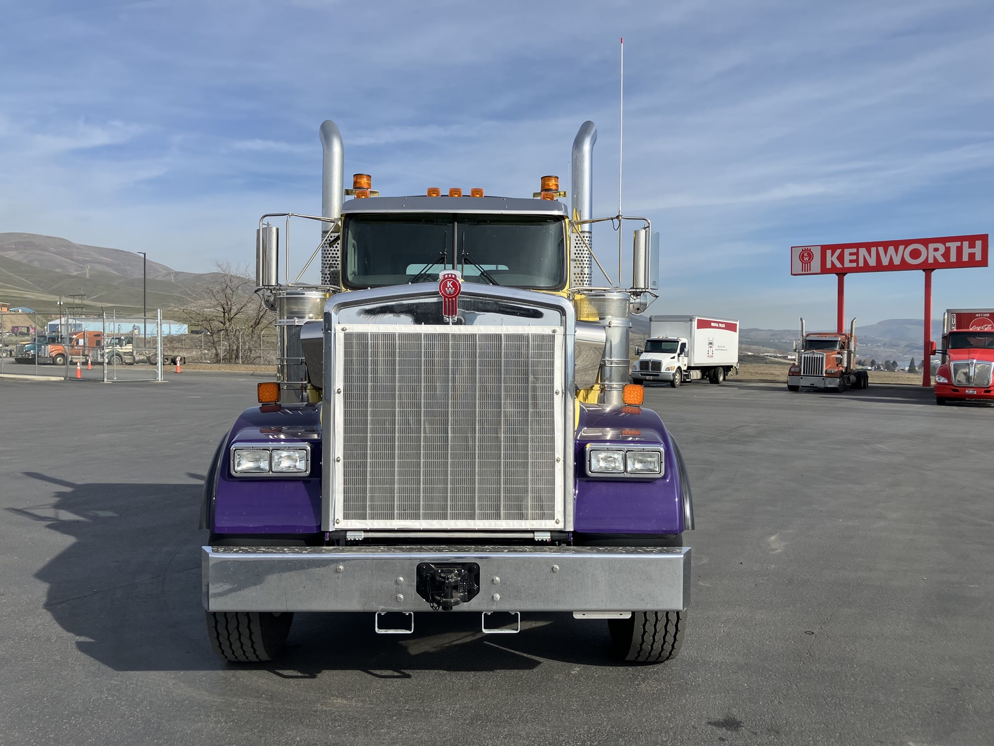 2026 Kenworth W900B - image 3 of 6