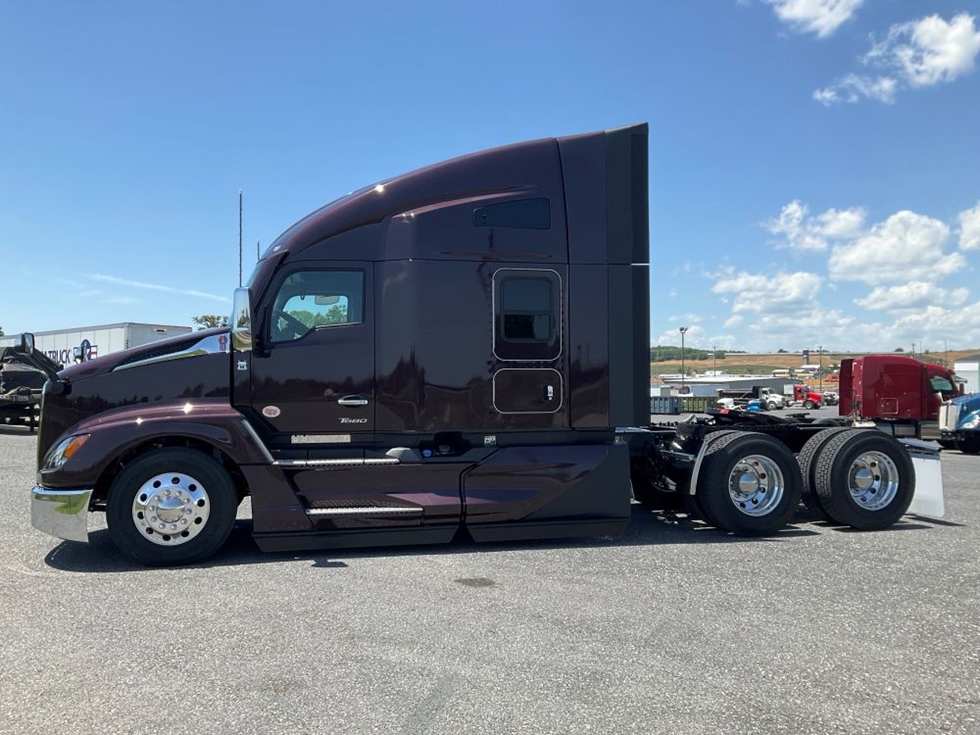 2027 Kenworth T680 Next Gen 2027 Kenworth T680 Next Gen - image 2 of 6