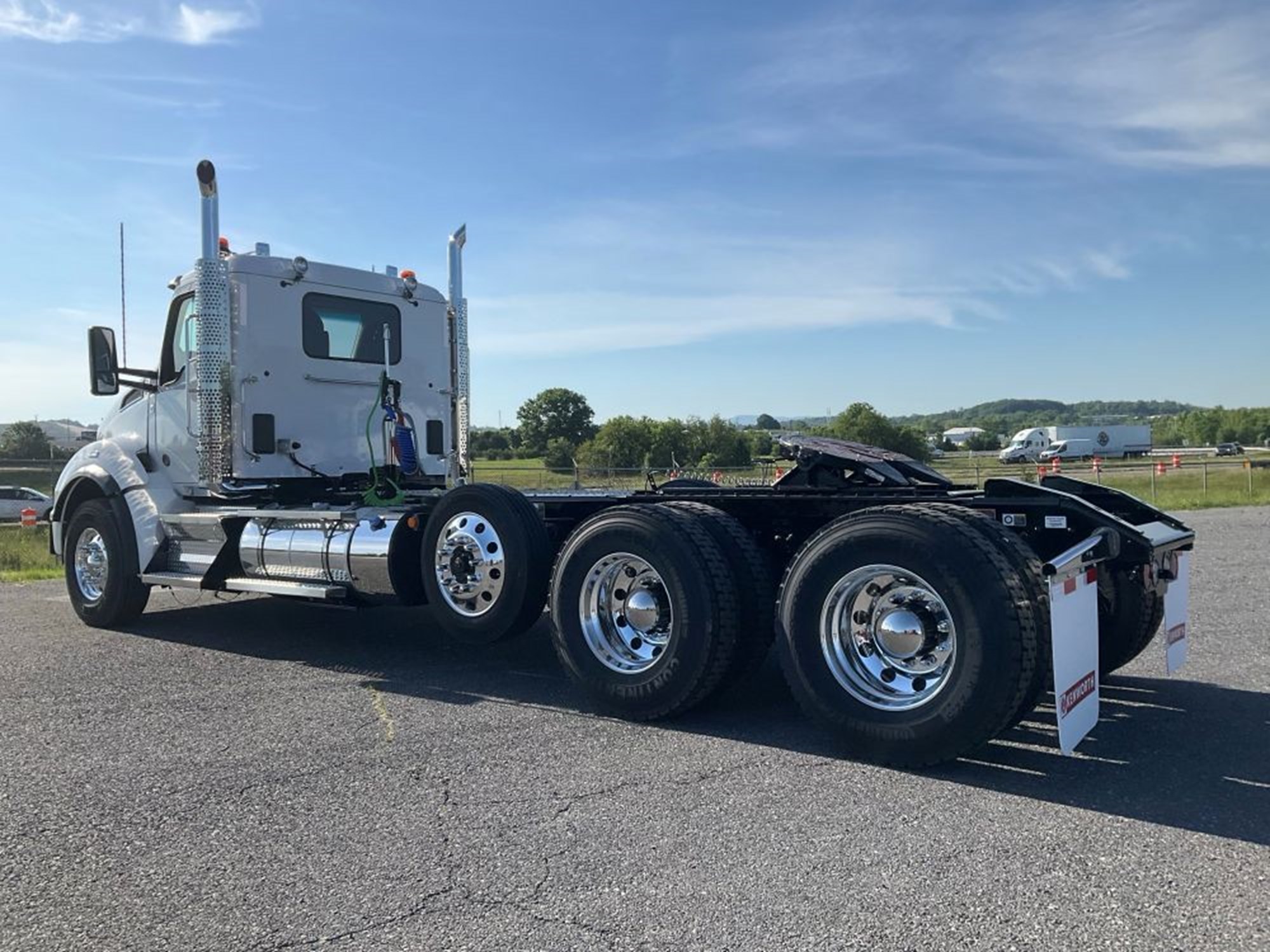 2027 Kenworth T880 2027 Kenworth T880 - image 3 of 6