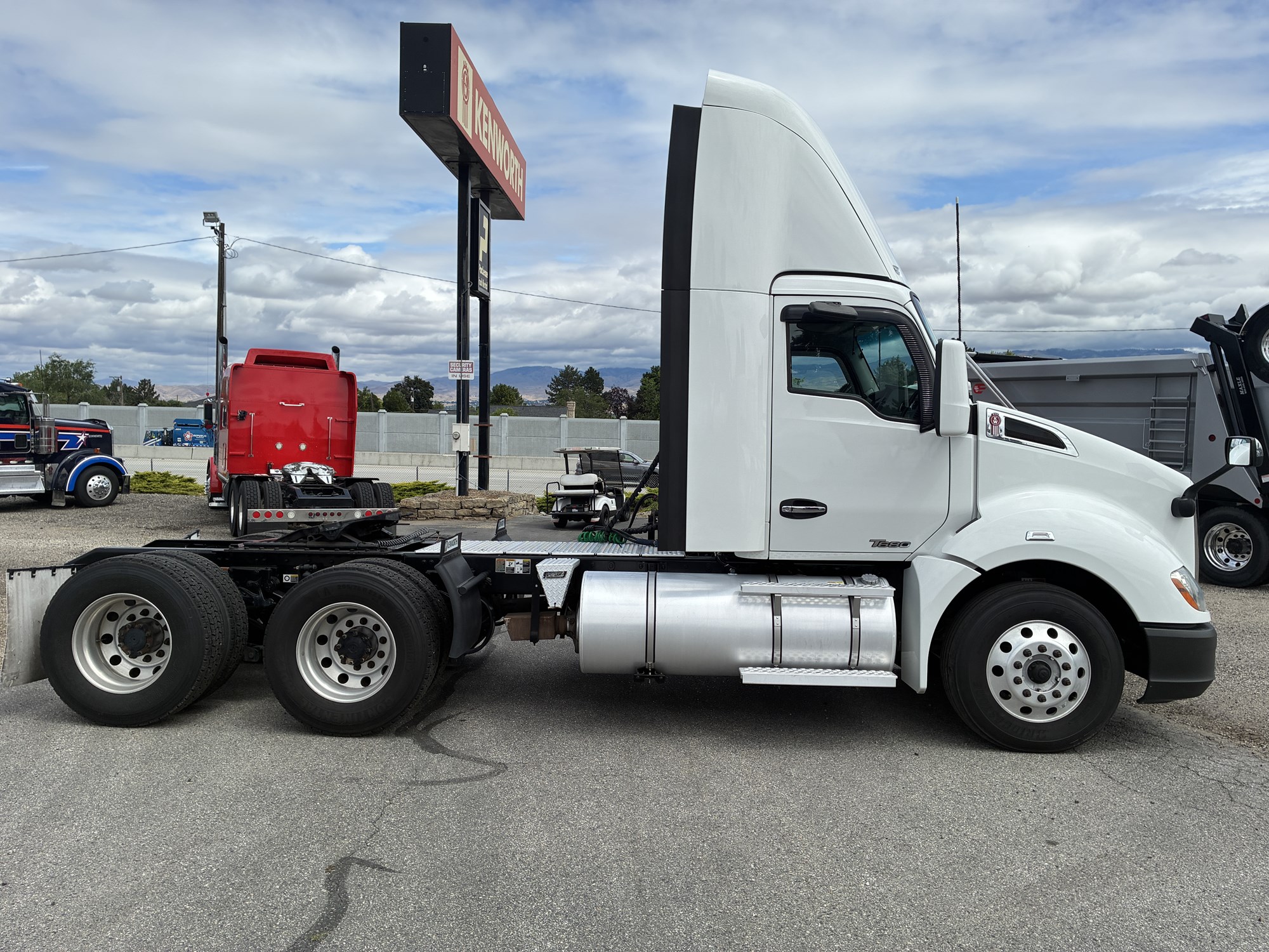 2019 Kenworth T680 2019 Kenworth T680 - image 6 of 6