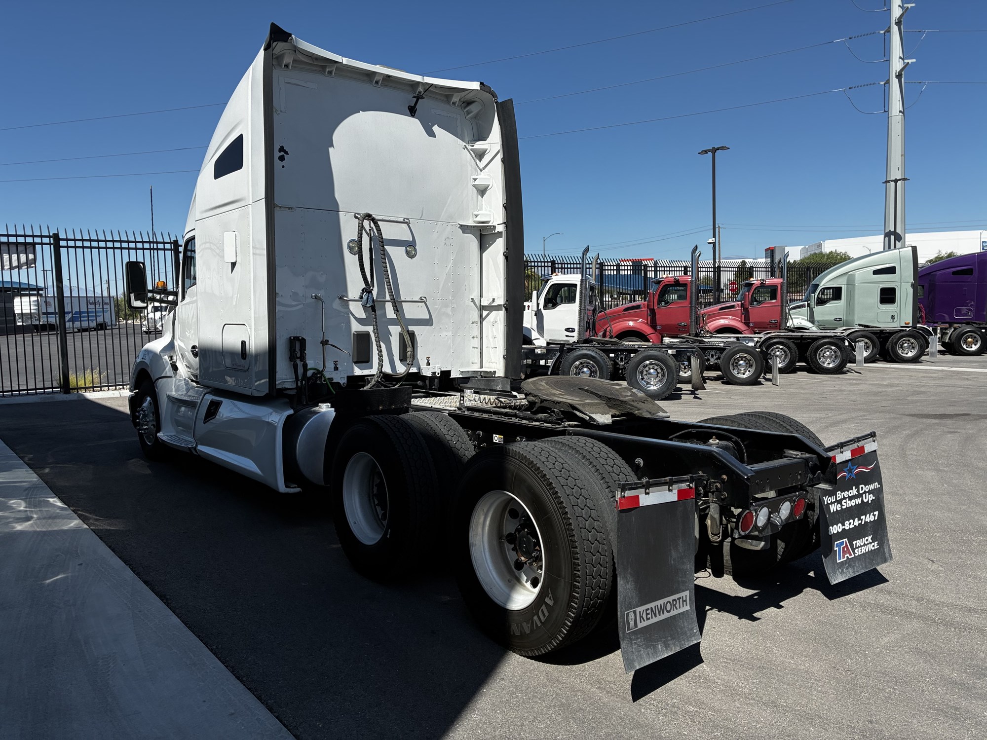 2020 Kenworth T680 - image 6 of 6