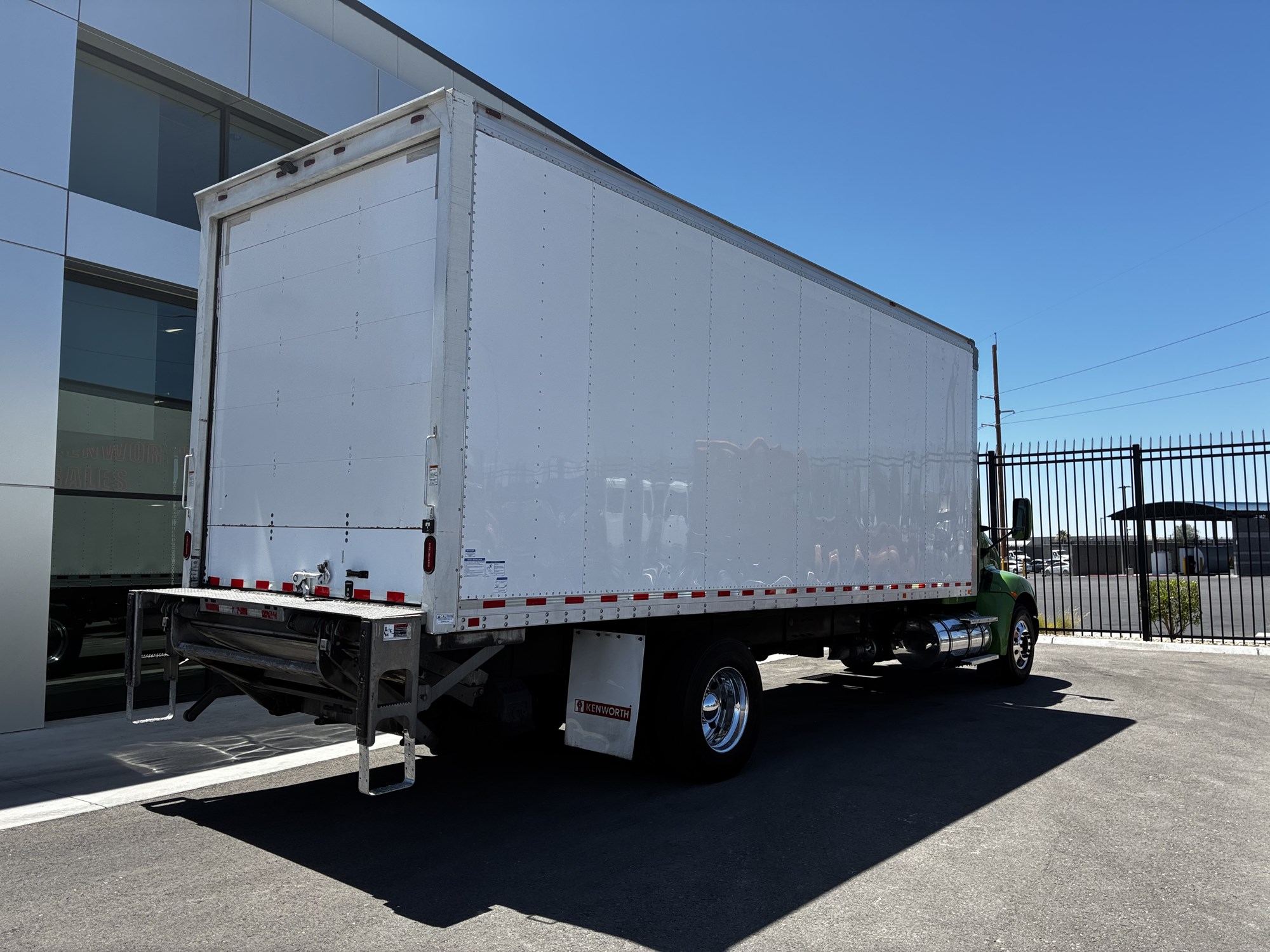 2020 Kenworth T270 in Las Vegas, NV, NV — photo 3