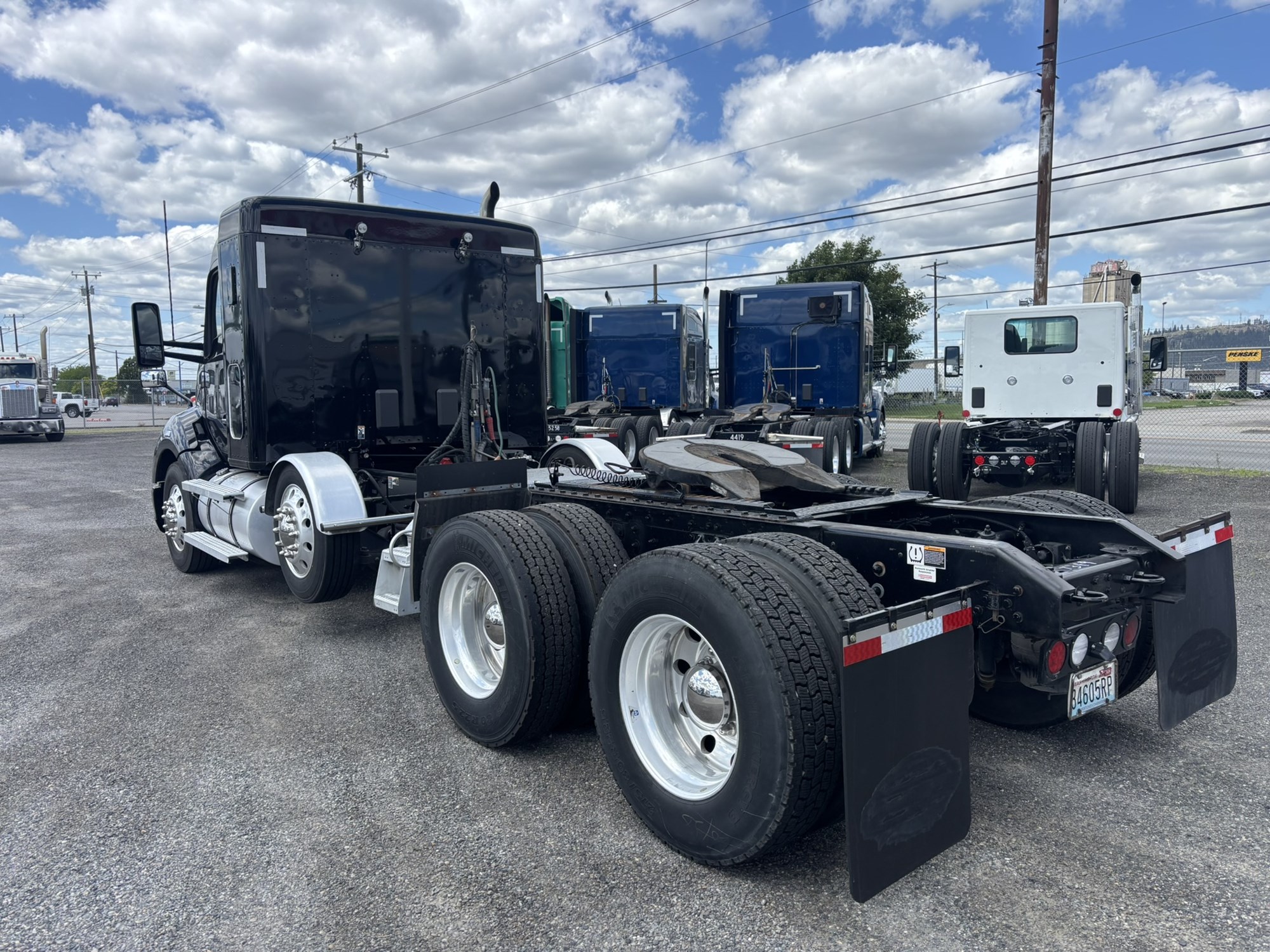 2021 Kenworth T680 in Spokane, WA, WA — photo 2