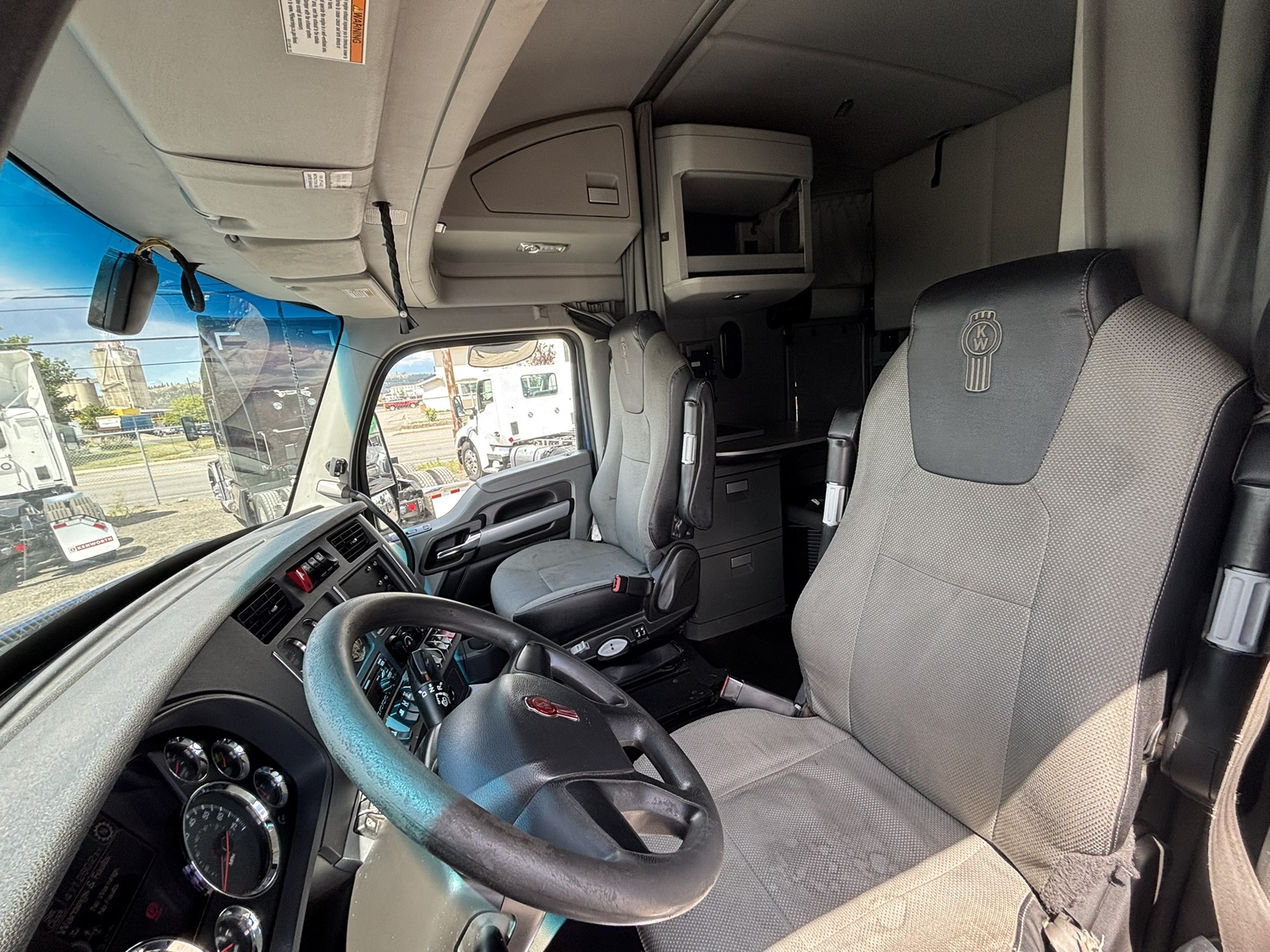 2021 Kenworth T680 in Spokane, WA, WA — photo 6