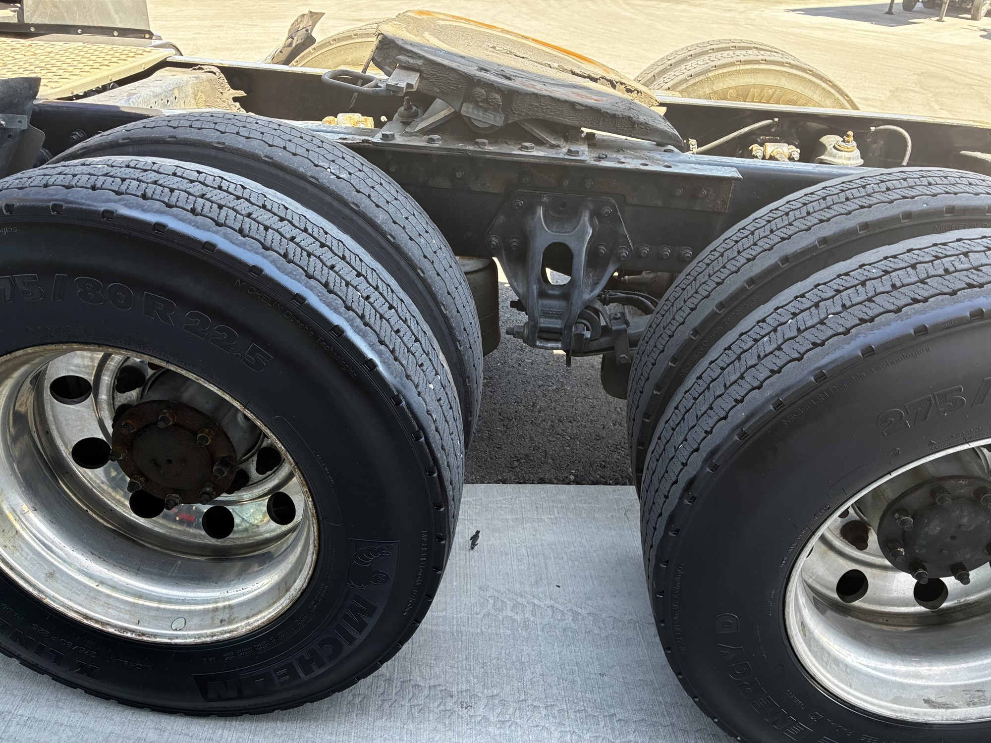 2022 Kenworth T680 - image 6 of 6