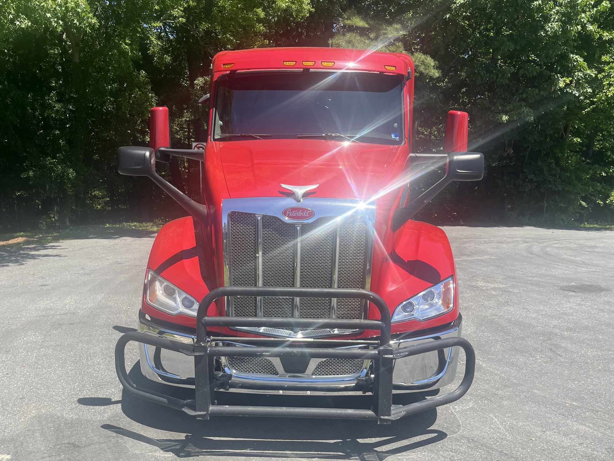 2023 Peterbilt 579 - image 2 of 6