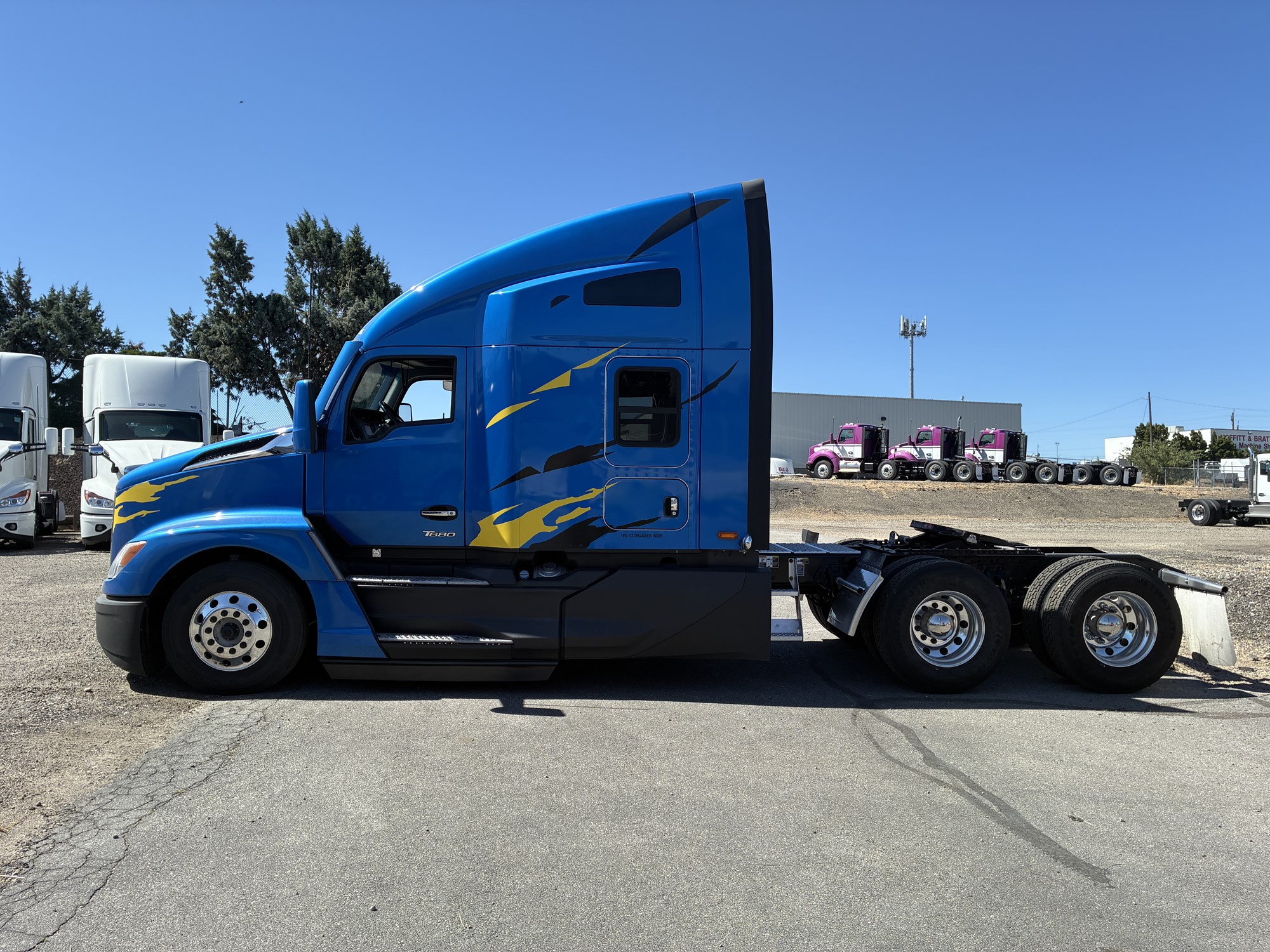 2023 Kenworth T680 in Boise, ID, ID — photo 2