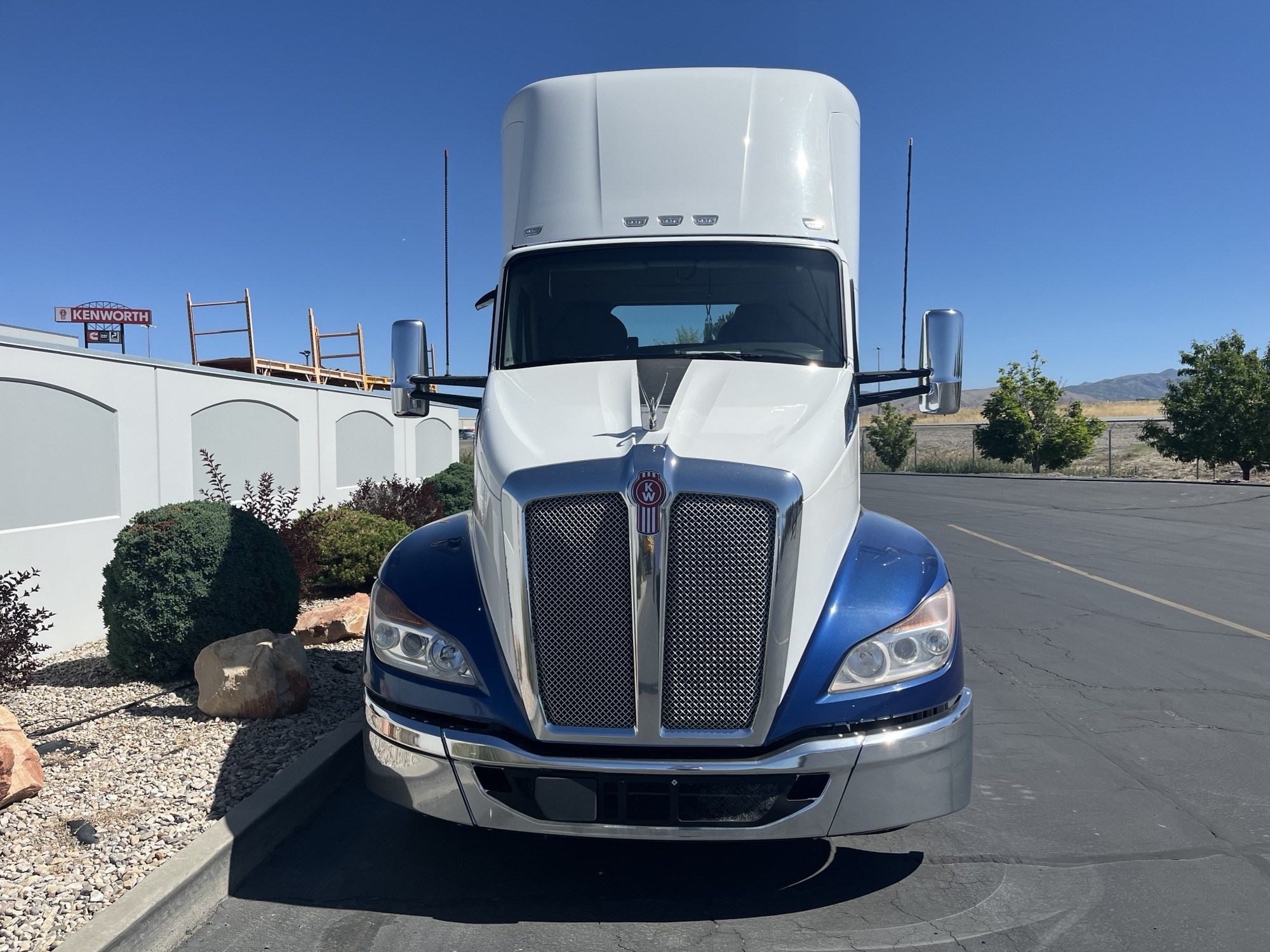 2023 Kenworth T680 in Salt Lake, UT, UT — photo 3