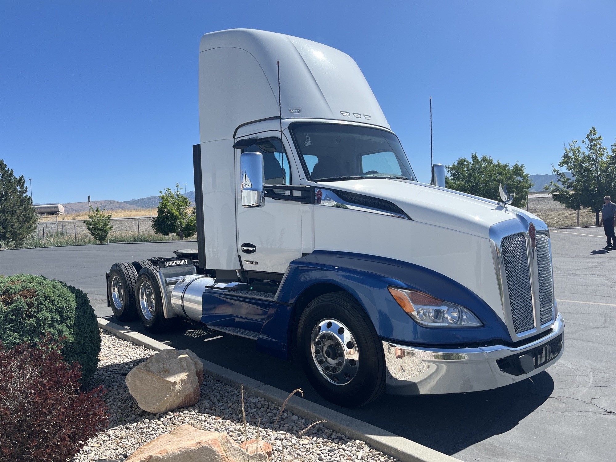 2023 Kenworth T680 in Salt Lake, UT, UT — photo 4