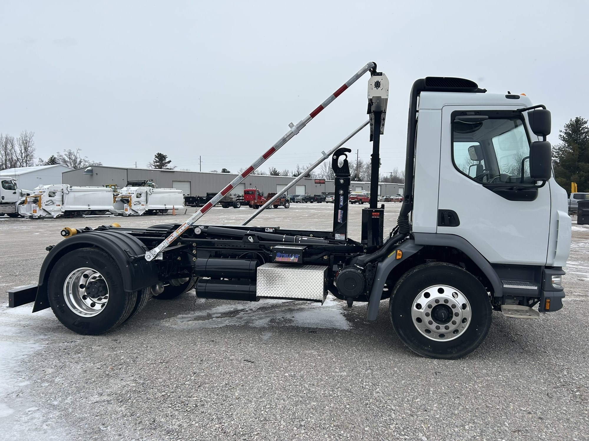 2025 Kenworth in Roanoke, VA — photo 2
