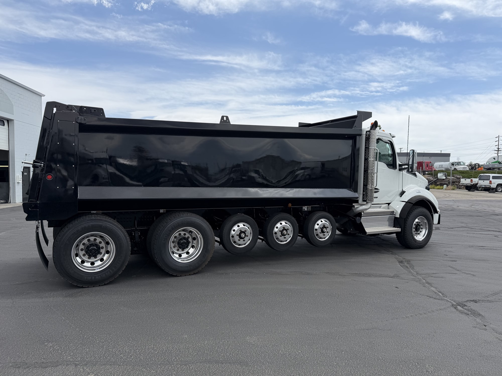 2025 Kenworth T880 in Boise, ID, ID — photo 4