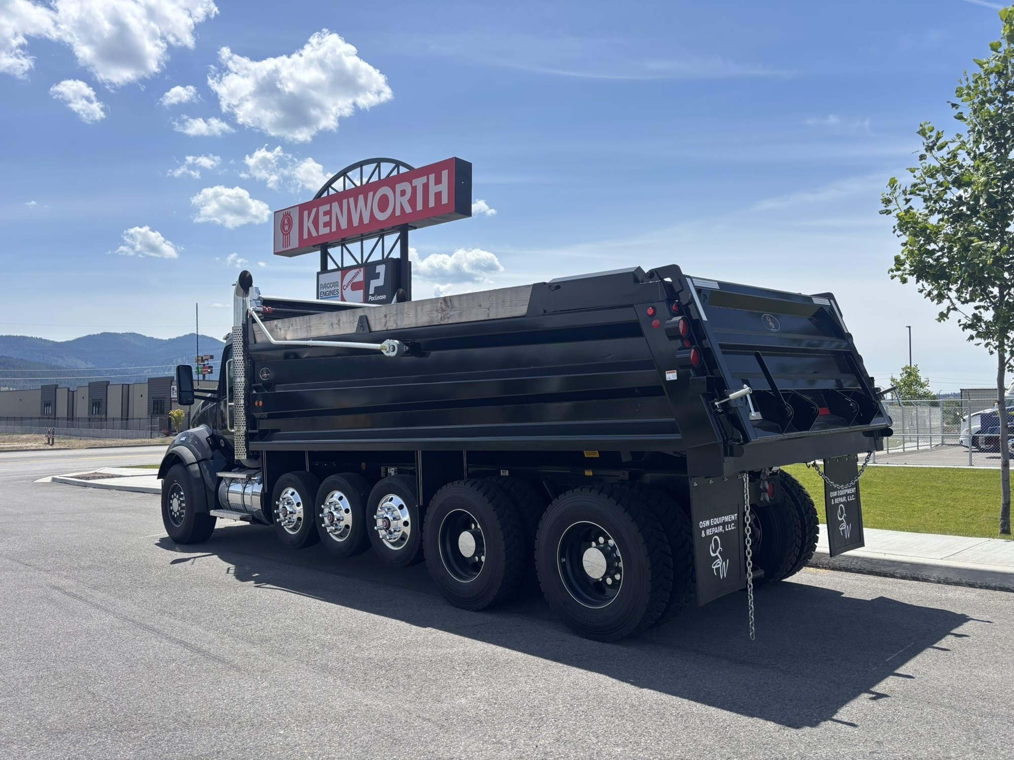 2025 Kenworth T880 in Spokane, WA — photo 2