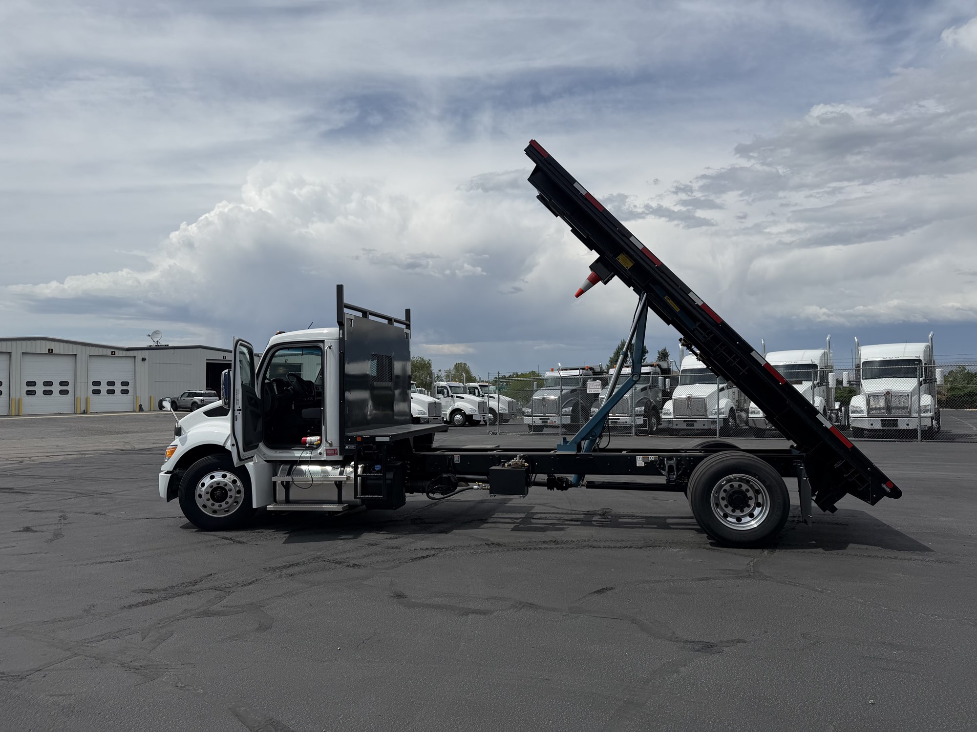 2025 Kenworth T280 in Boise, ID, ID — photo 5