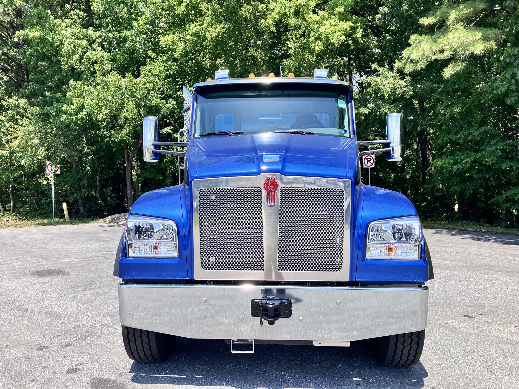 2026 Kenworth T880 2026 Kenworth T880 - image 2 of 6