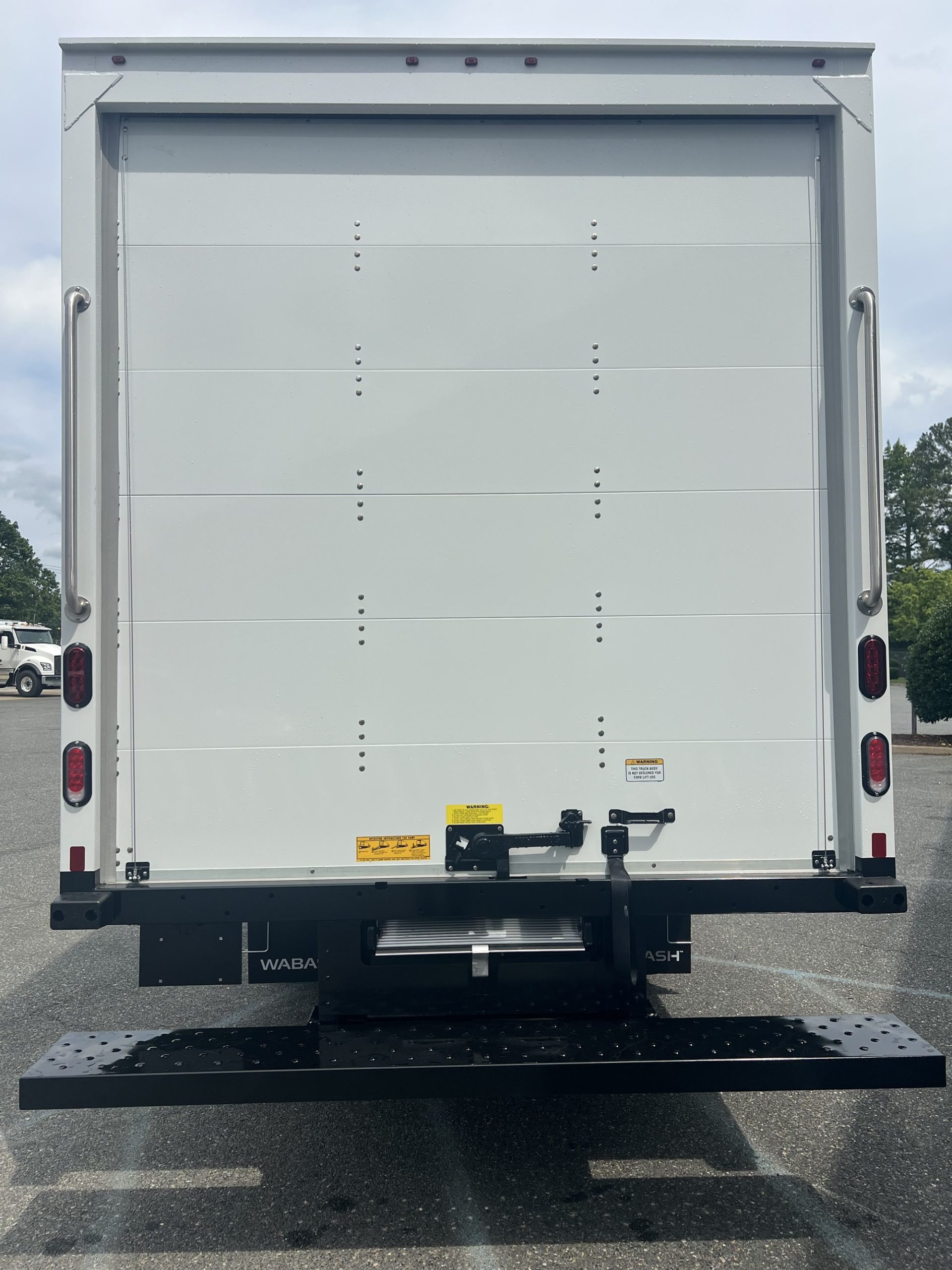 2026 Isuzu NPR GAS HD 1F4 2026 Isuzu NPR GAS HD 1F4 - image 6 of 6