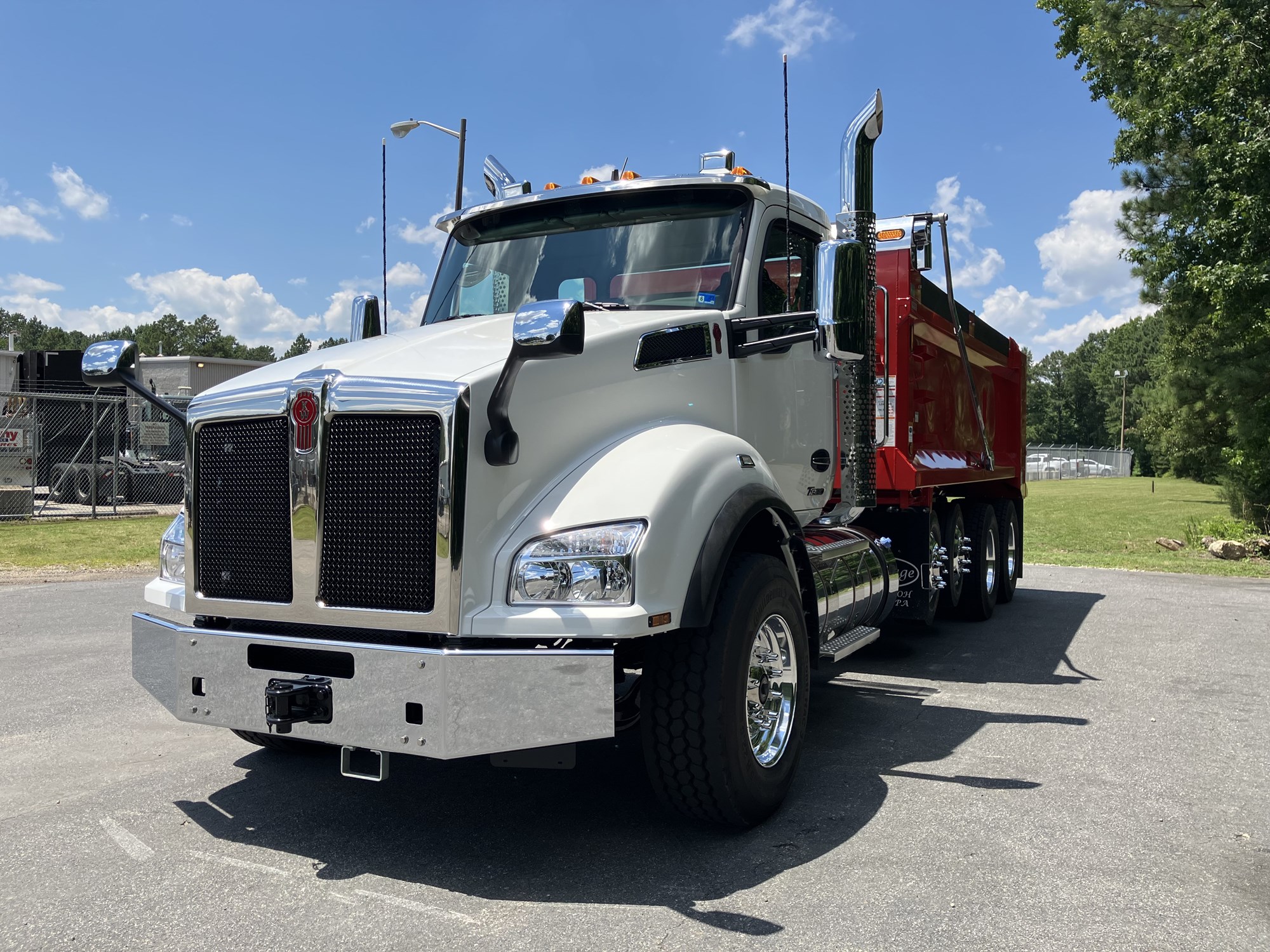 2027 Kenworth T880 in Hagerstown, MD