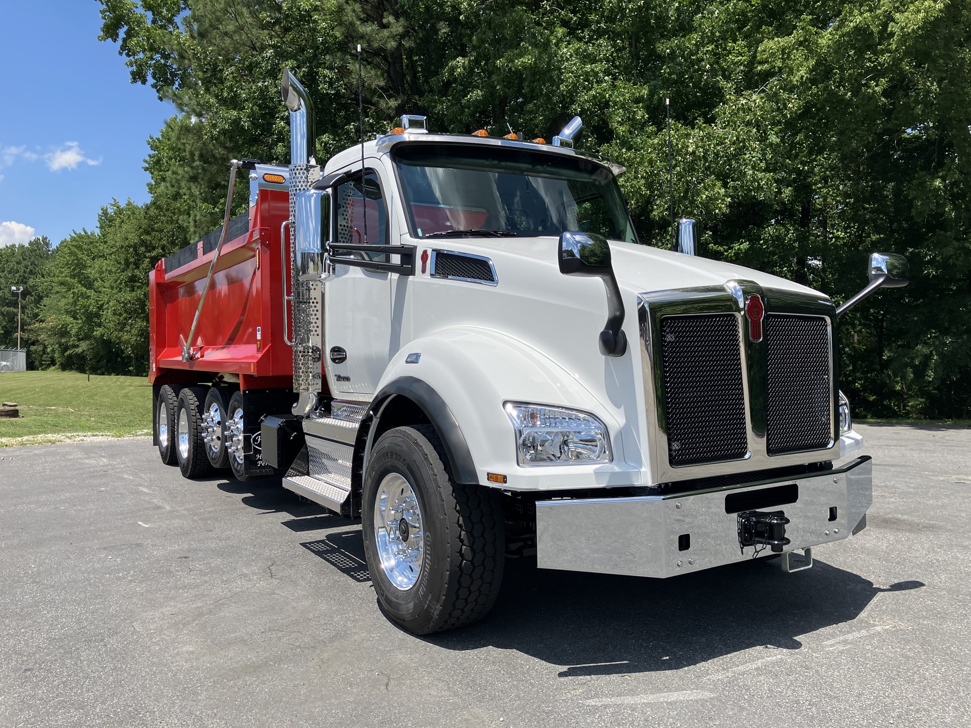 2027 Kenworth T880 in Hagerstown, MD — photo 3